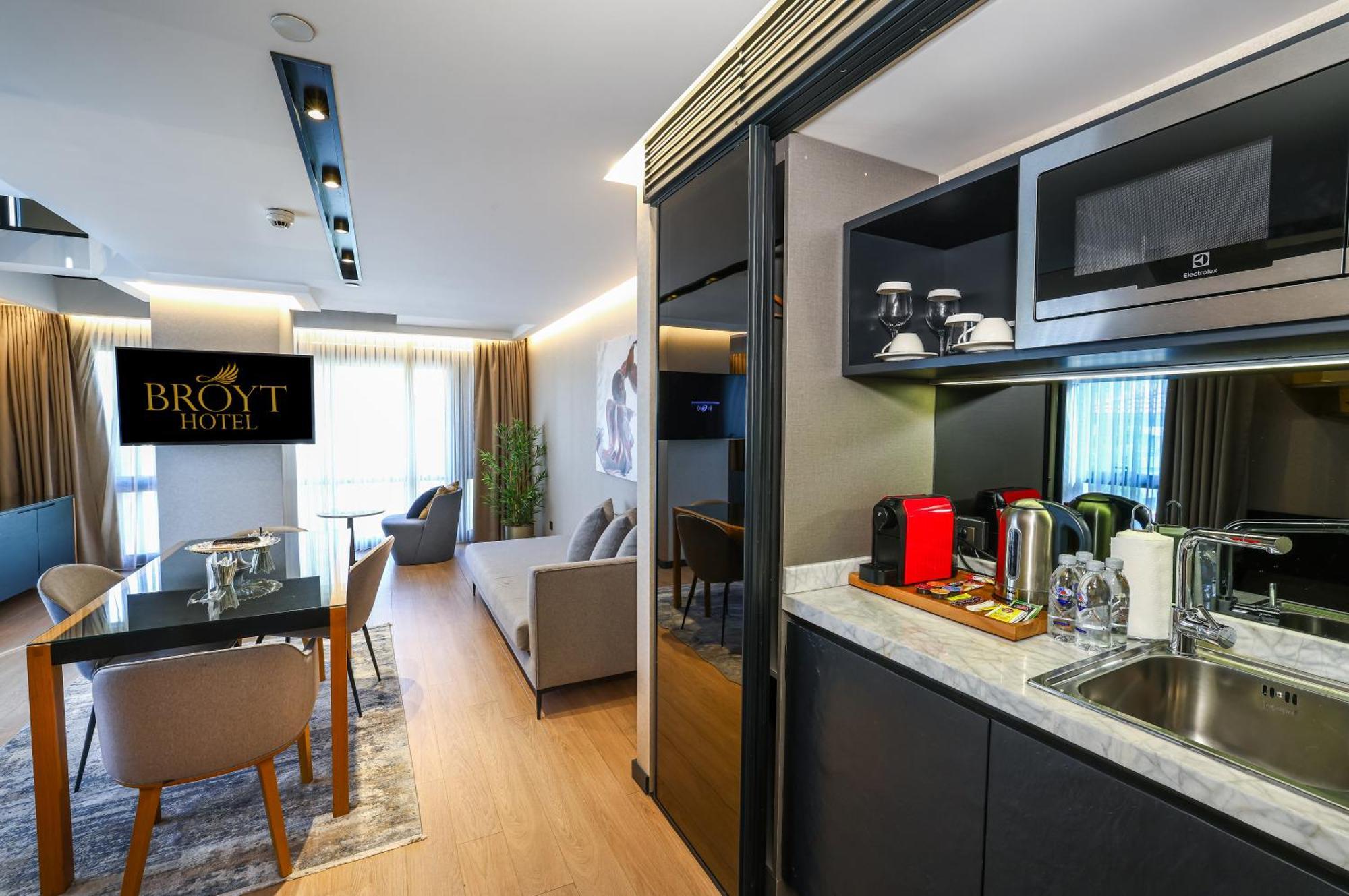 Superior Penthouse Room,1545892456:JPEG