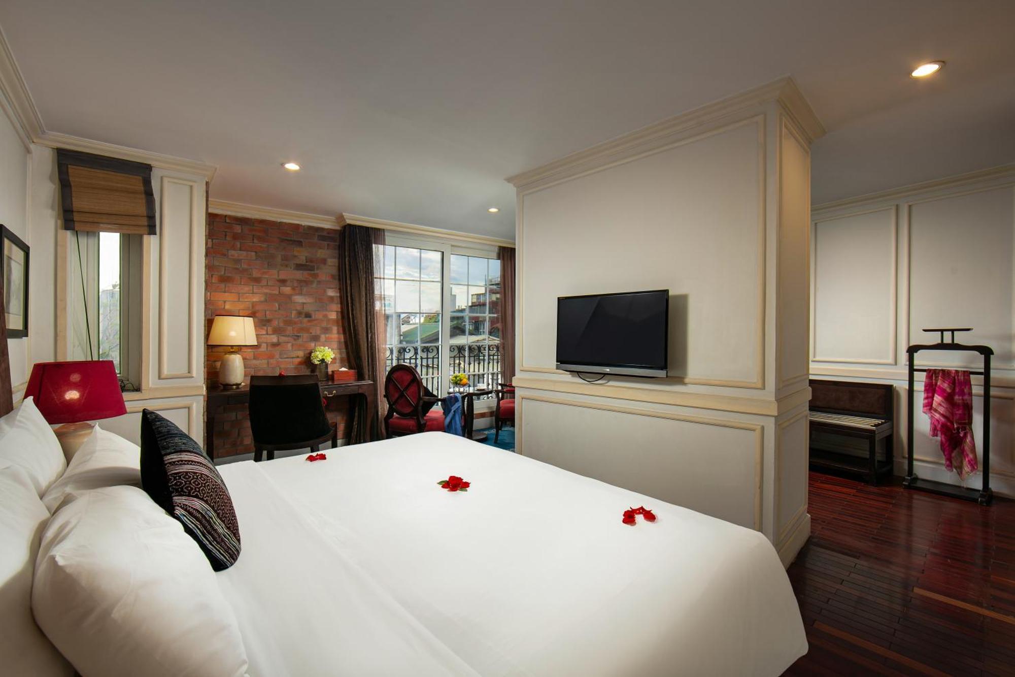 Executive Double or Twin Room with City View,1545916783:JPEG