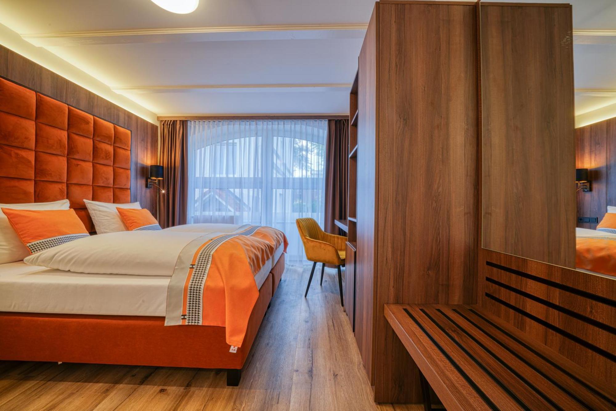 Double Room,1545981253:JPEG