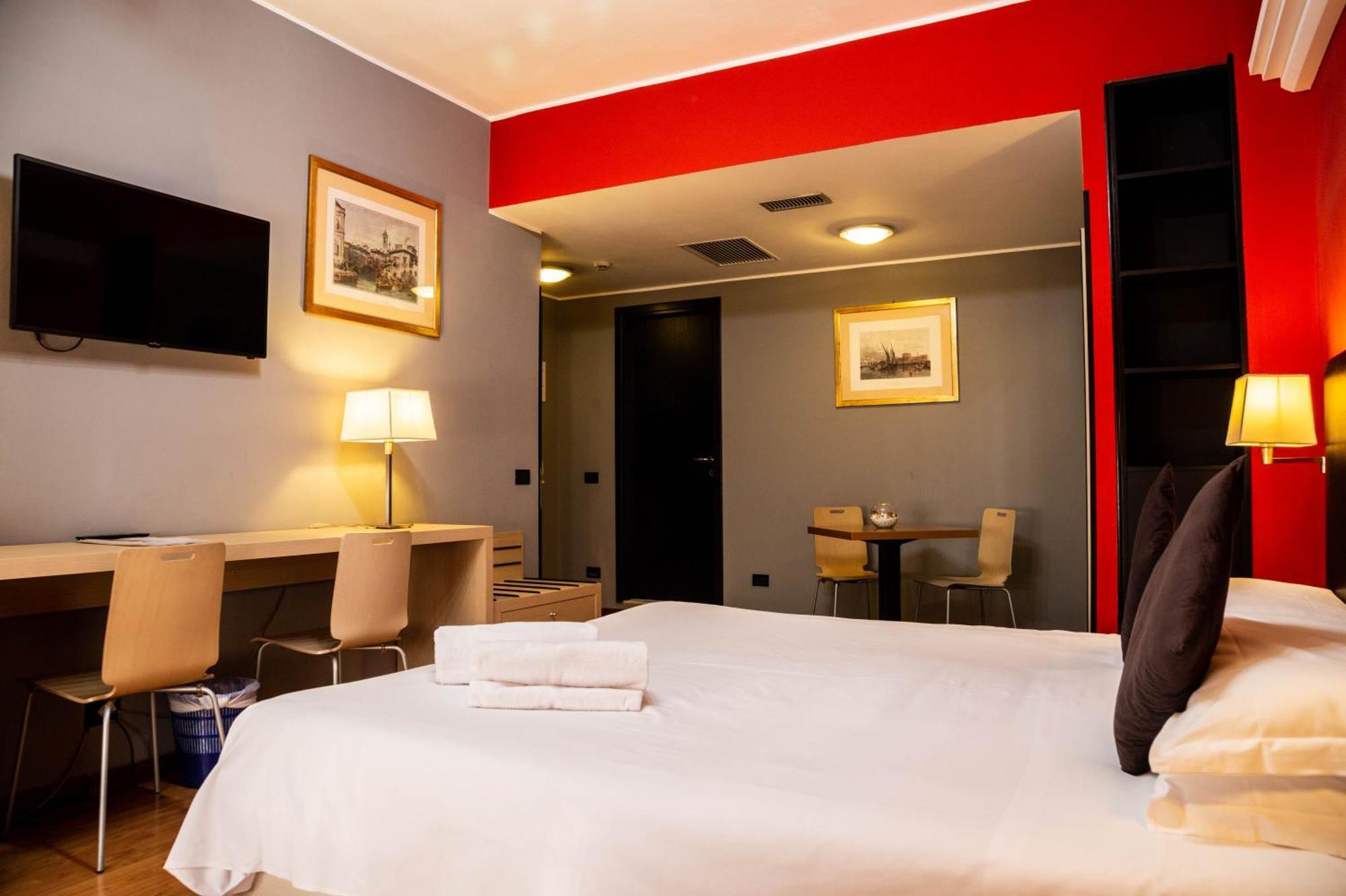 Double Room with Extra Bed,1274534779:JPEG