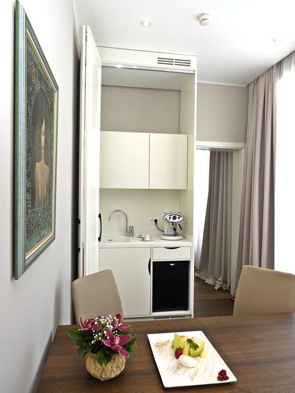Executive Suite Terrace One Way Airport Transfer,154615967:JPEG