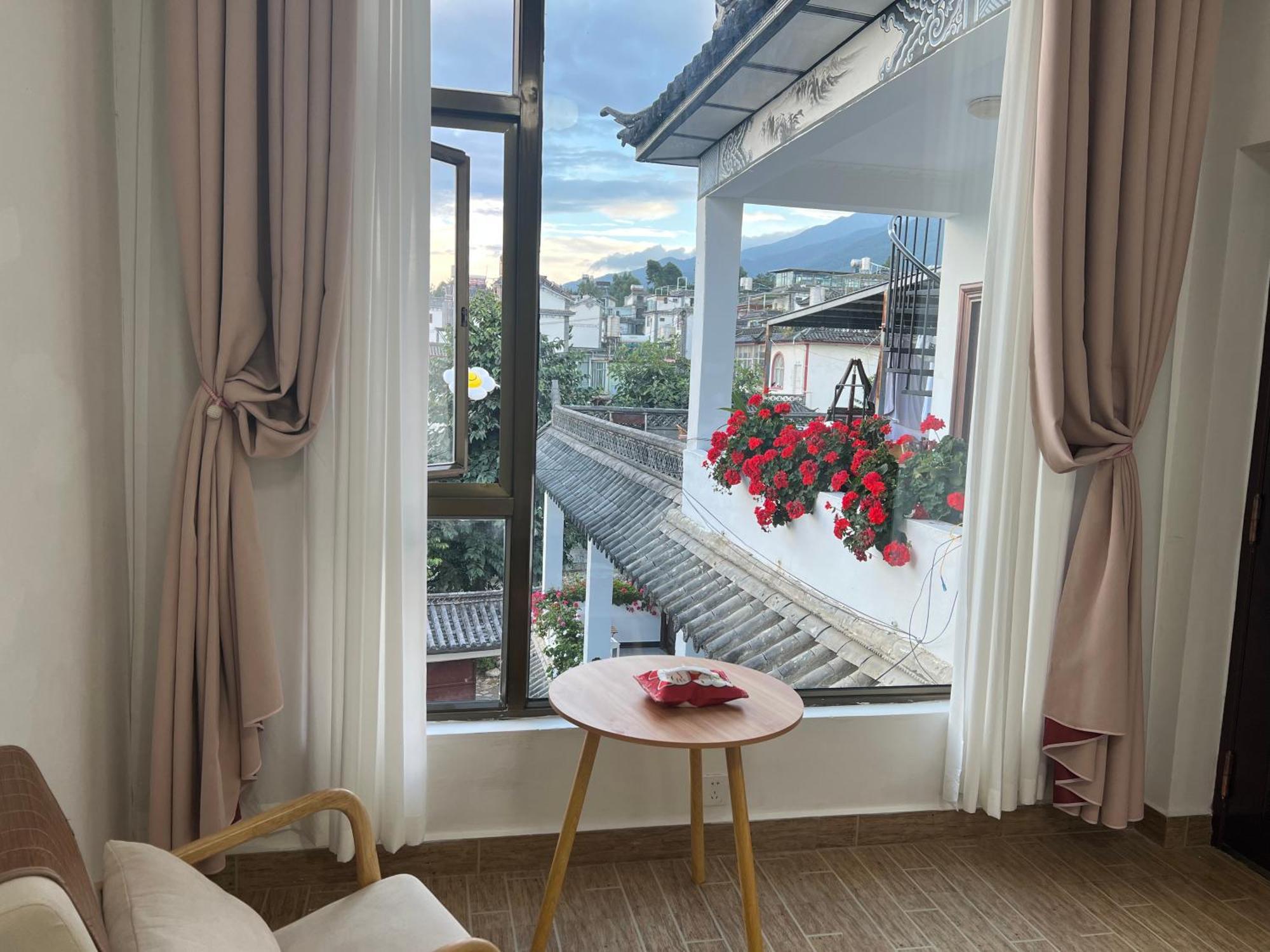 King Room with Mountain View