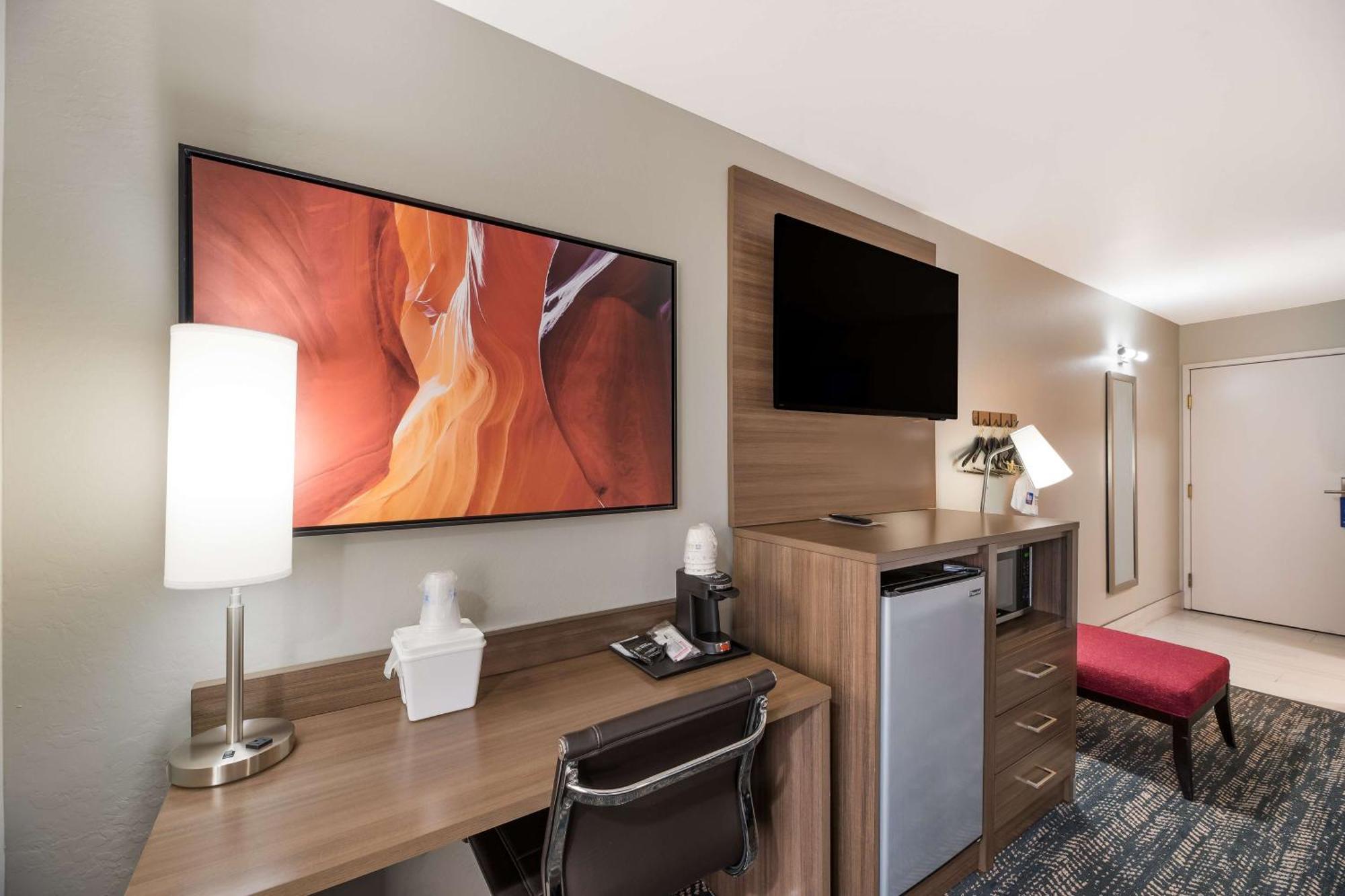 Queen Room with Two Queen Beds and Walk-In Shower - Disability Access/Non-Smoking