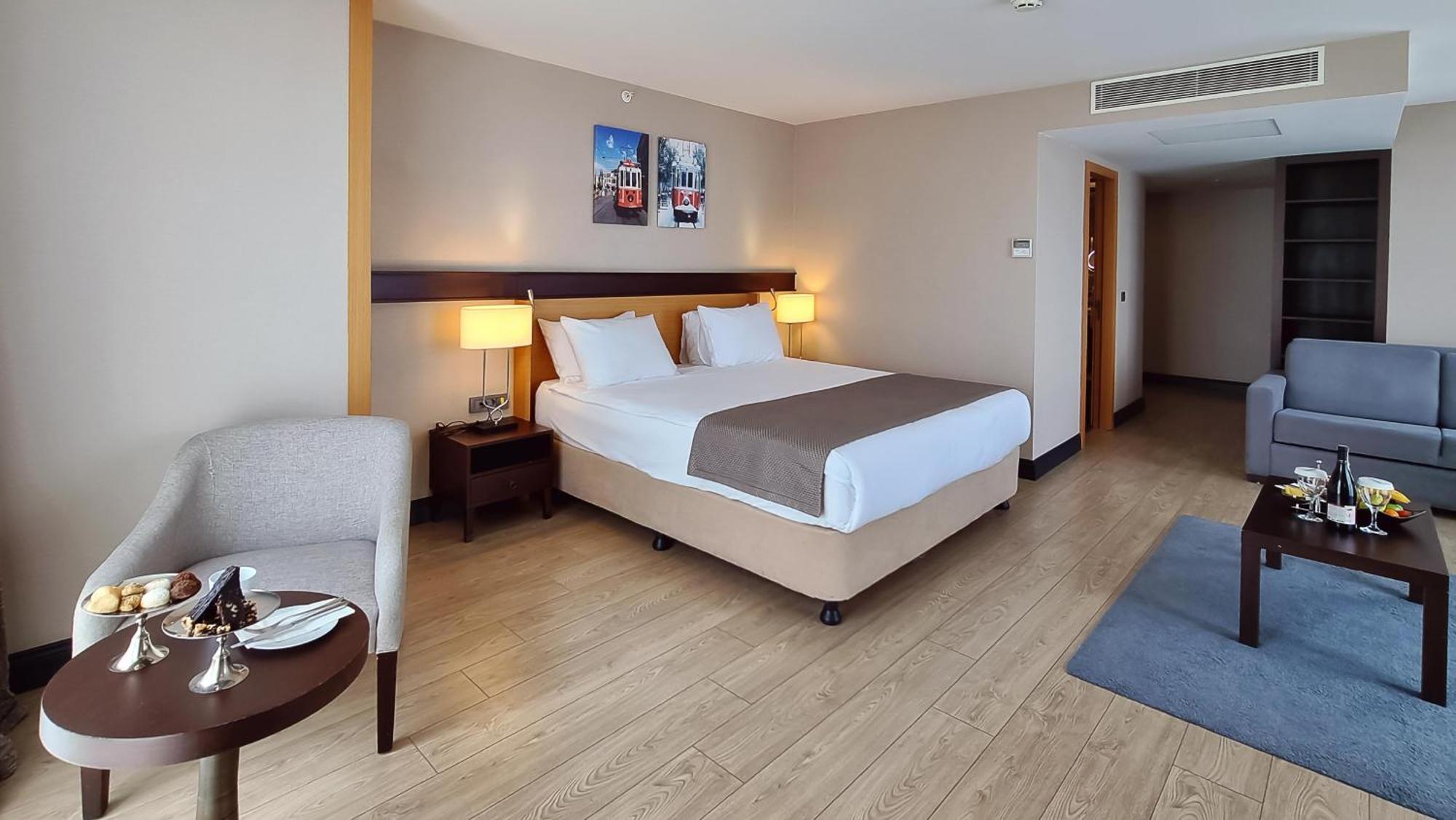 Standard Room,1546634518:JPEG