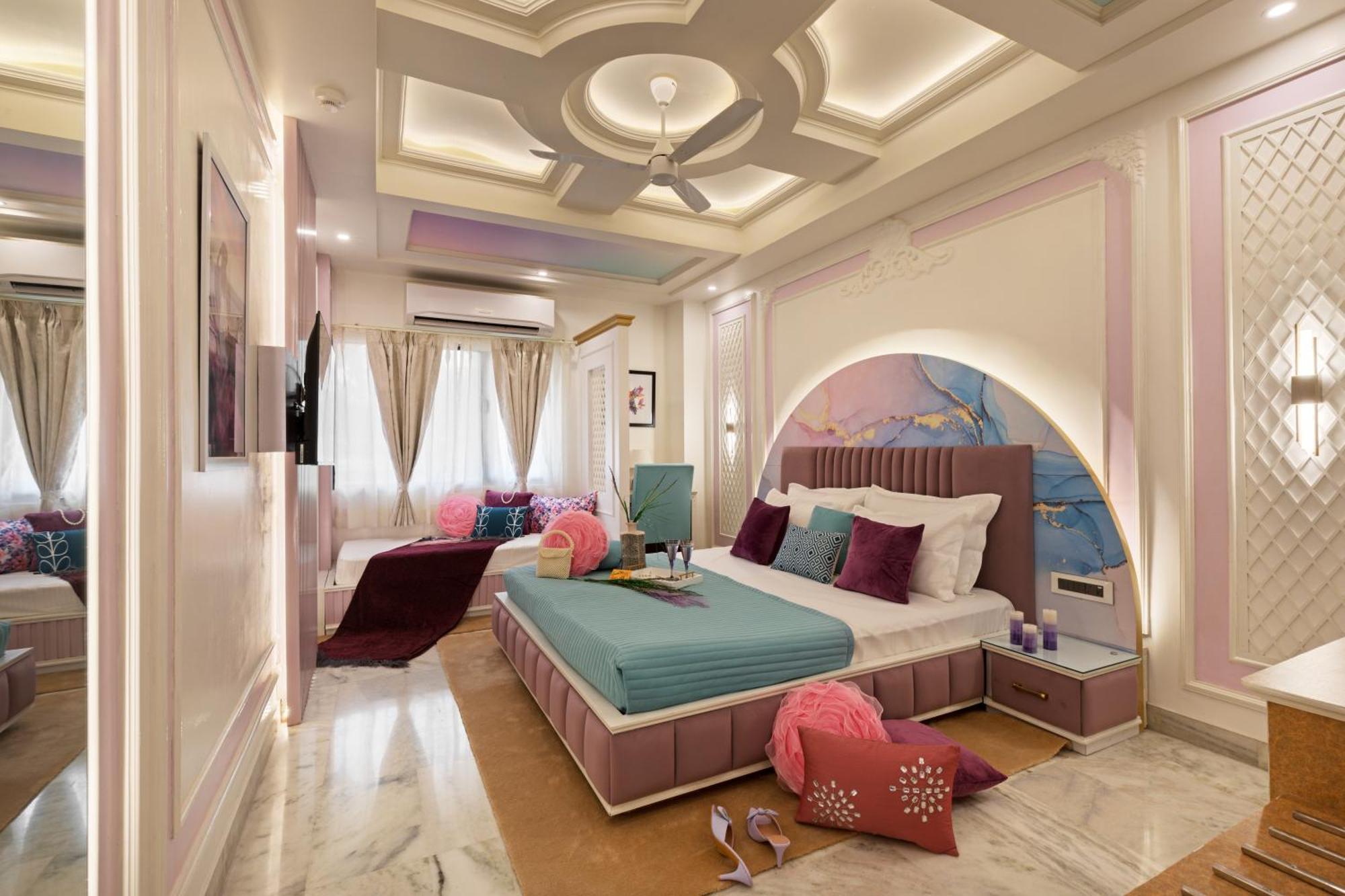 Lavender Theme Neo modern Room with Designer Bed and Extra Day Bed (Non Smoking): Enjoy 10% off on - F&B, Spa, car Hire, Complimentary Welcome Drink & Hi-Tea,10% off on Candlelight Dinner & Room Decoration