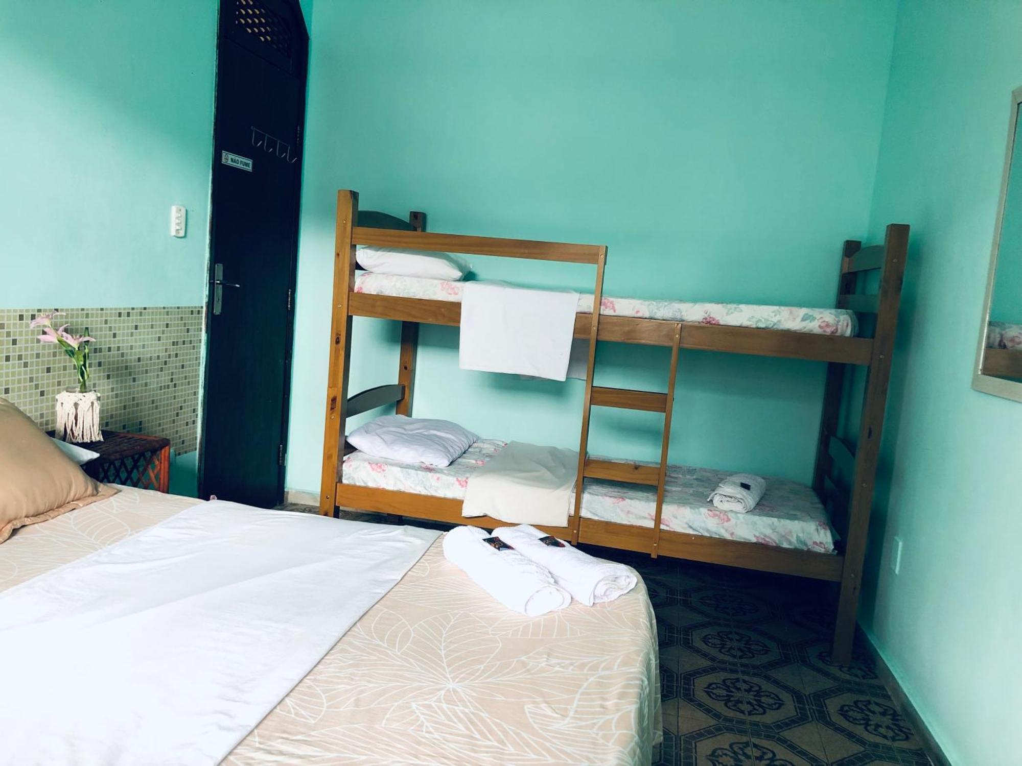 Quarto Duplo com Banheiro Compartilhado