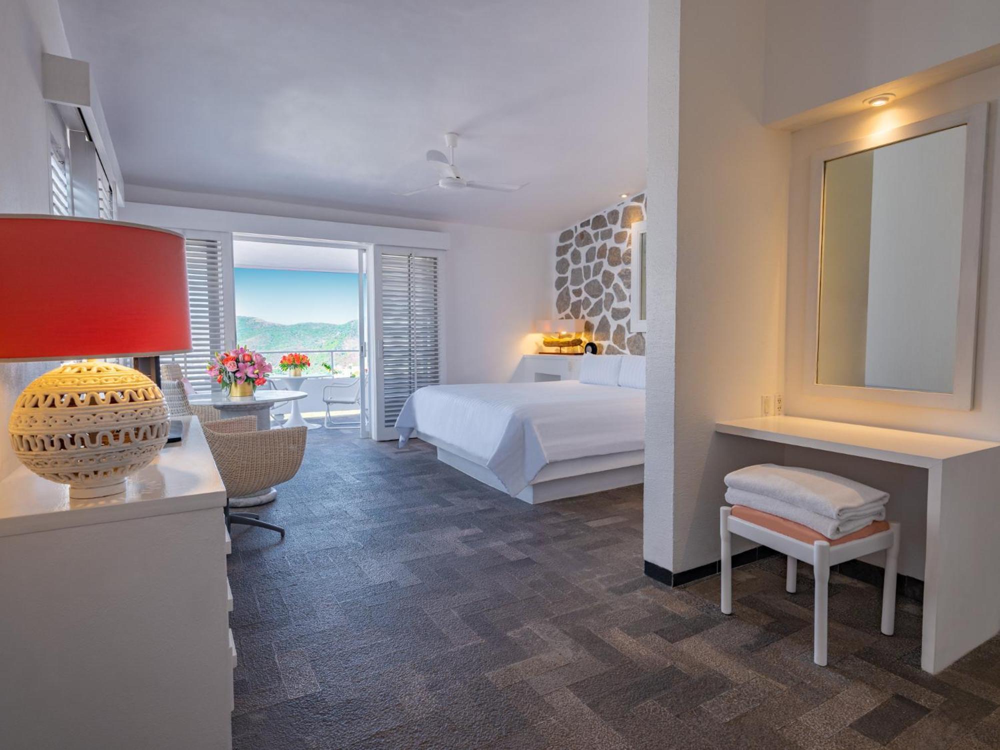 Private Pool Casita King Bed