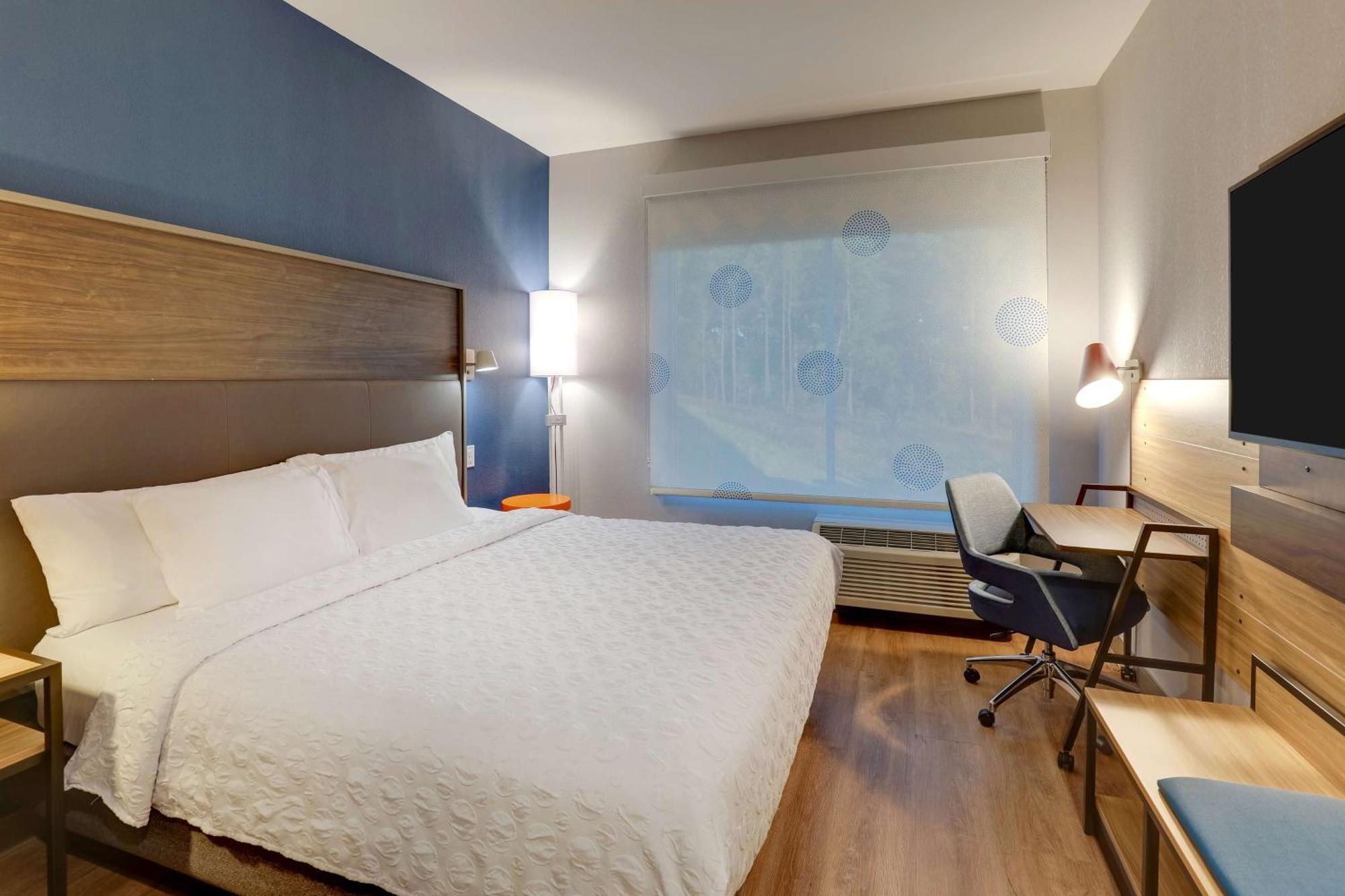 King Room with Walk-In Shower