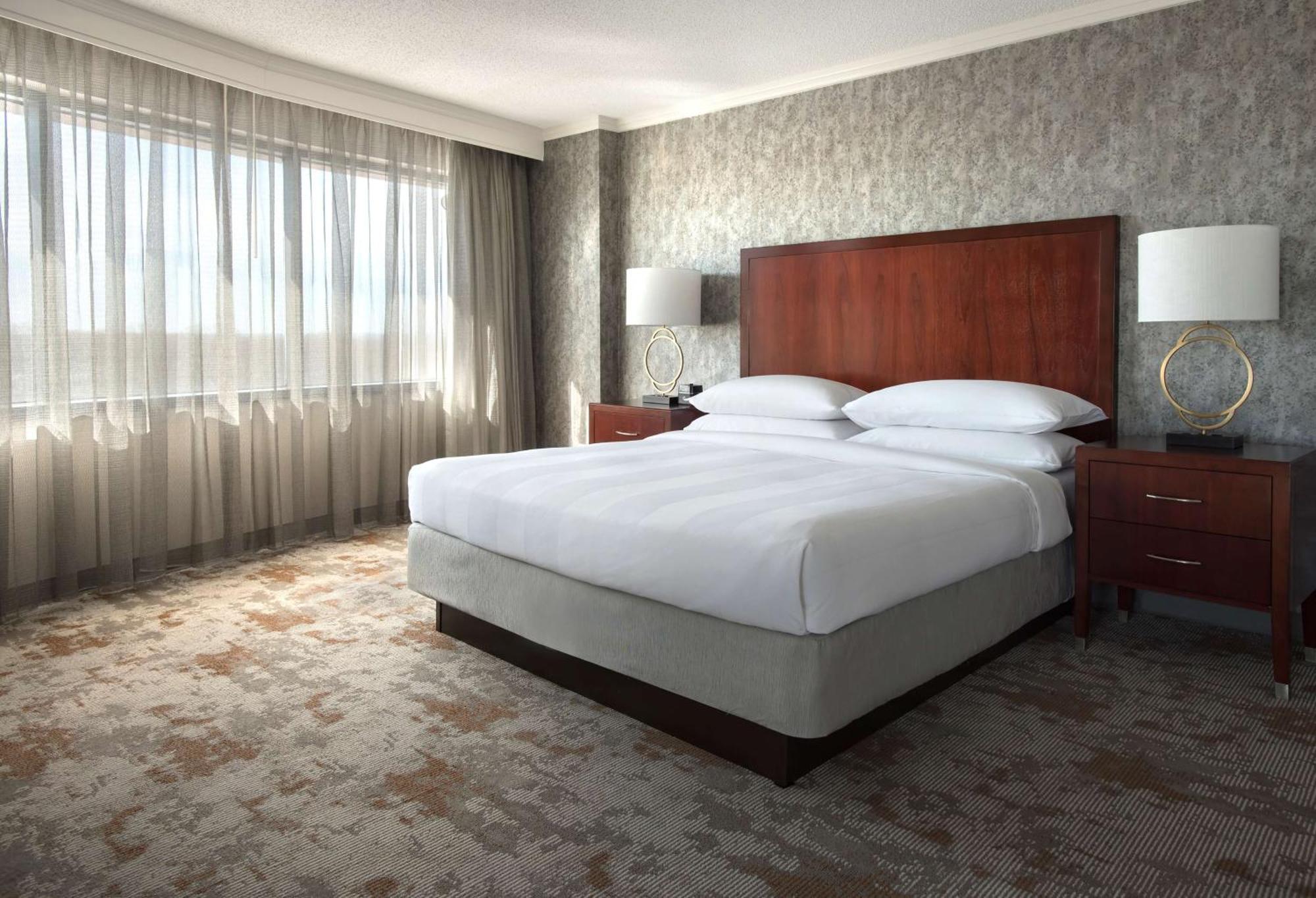 Corner King Suite