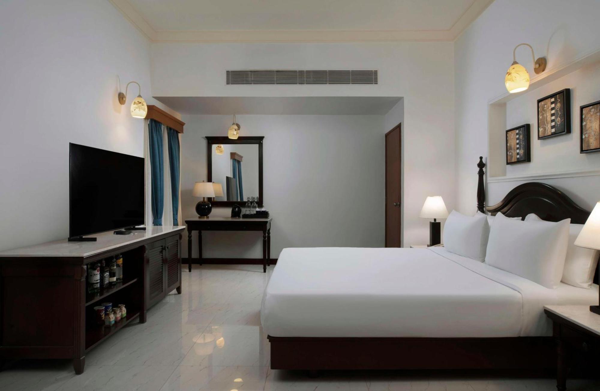 Radisson Suite with Balcony, Bathtub, Living room & Garden view  - 10% Discount of Food & Beverages and SPA, 1 Goan Wine Bottle