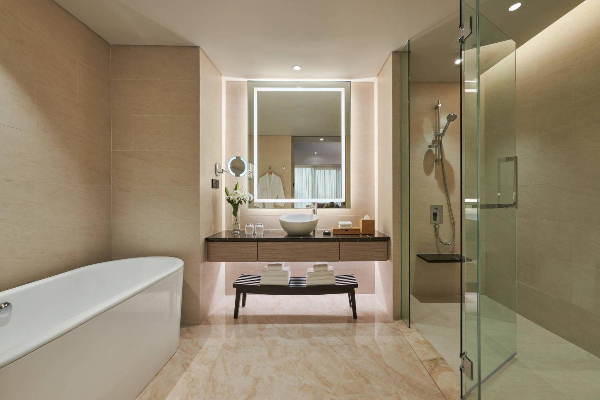 Courtyard Suite, 1 Bedroom Suite, 1 King, City view,1547150134:JPEG