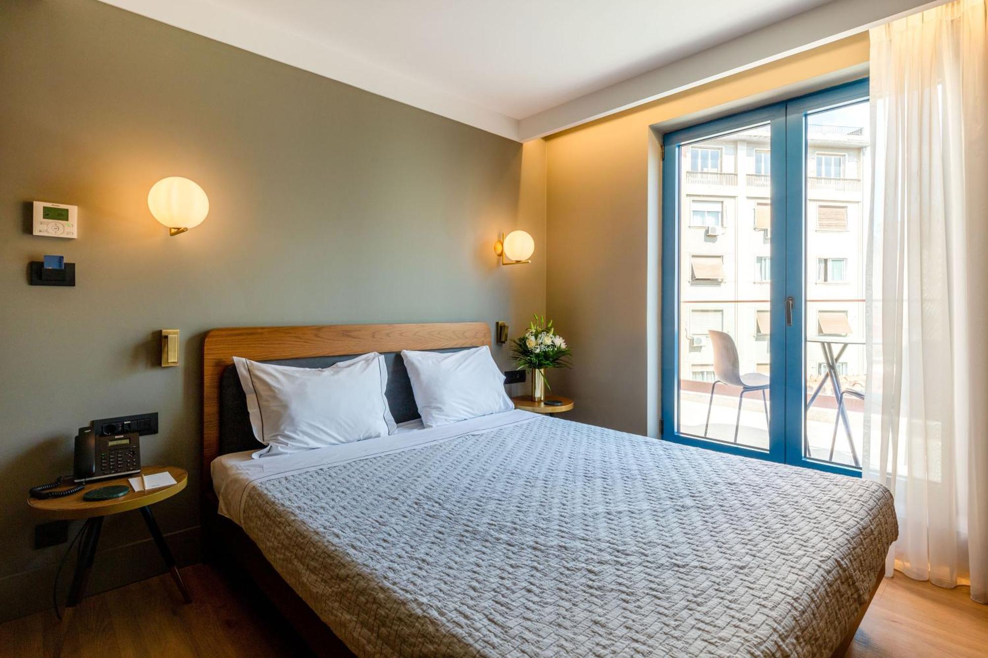 Spacious Room - Balcony,1547238802:JPEG