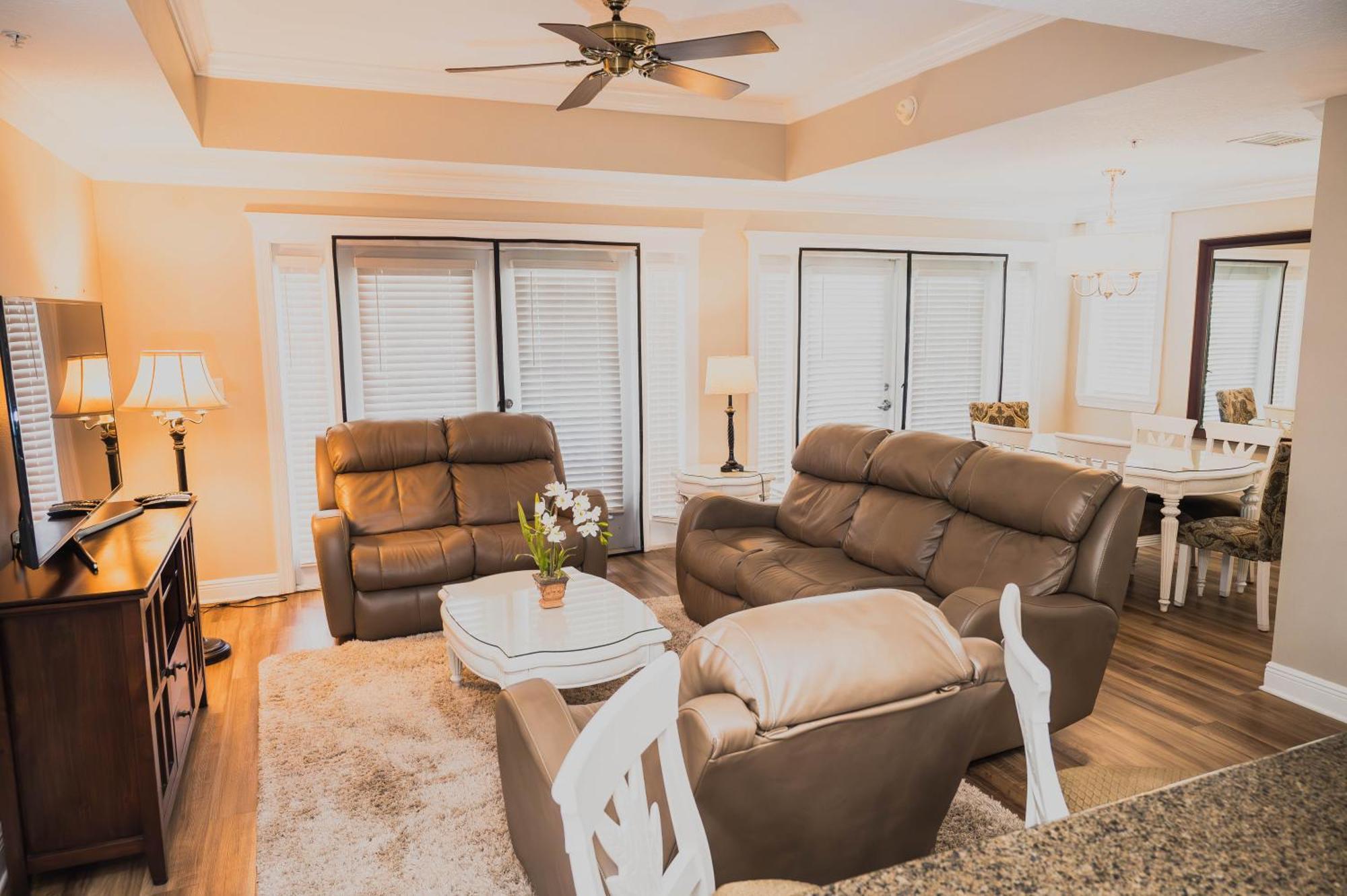 Three-Bedroom Villa 2 Baths - Waterpark Access