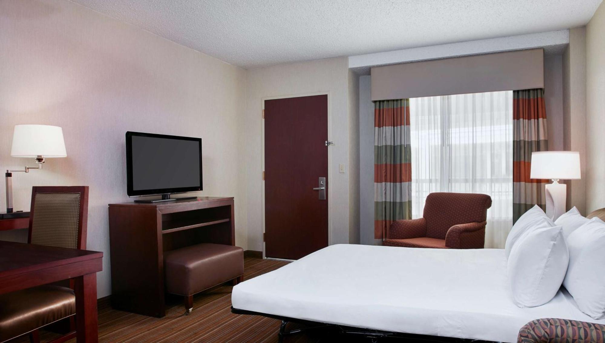 One-Bedroom Premium Suite Two Double Beds Non Smoking,1547399434:JPEG