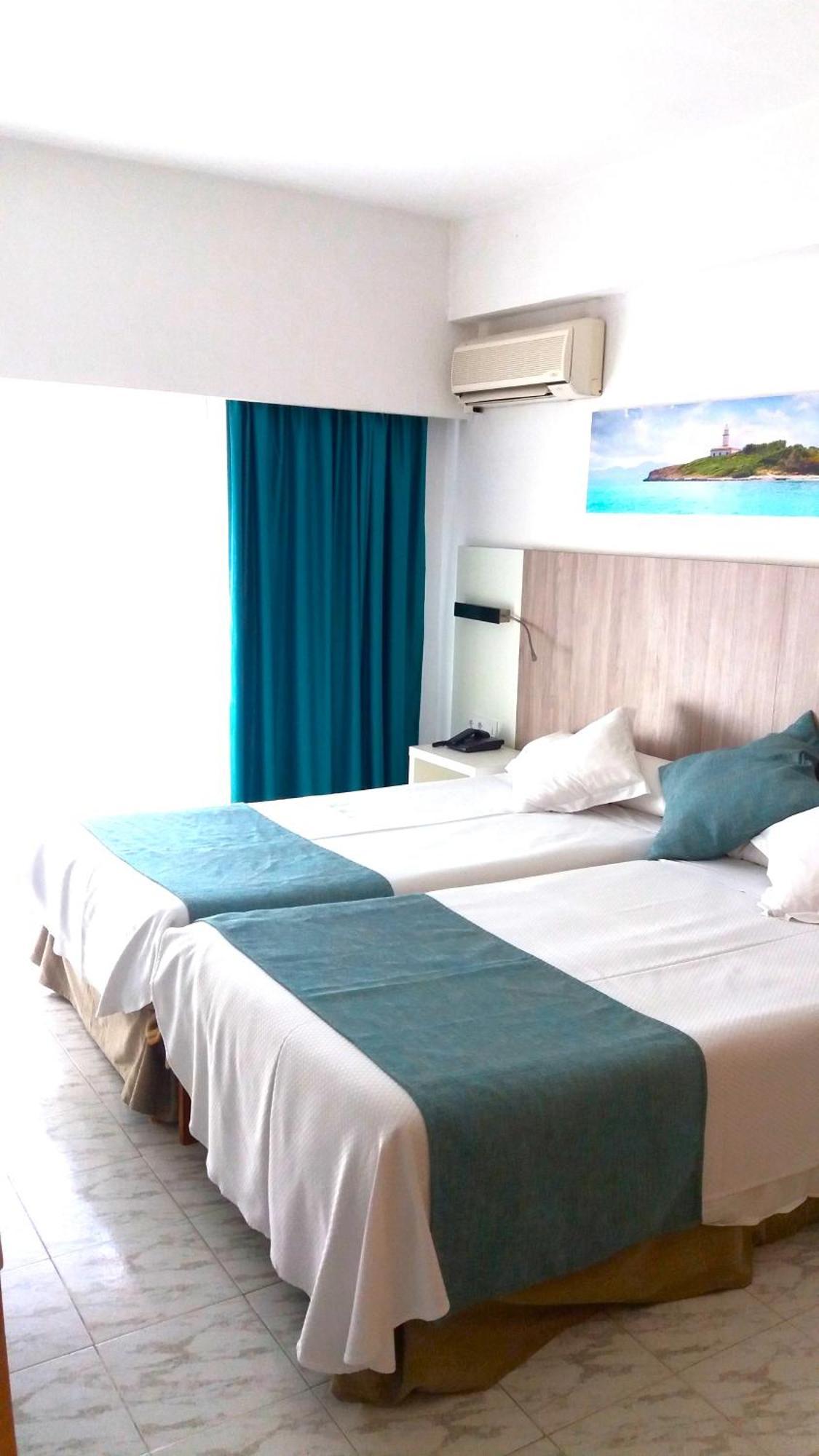 Twin Room,1498523449:JPEG
