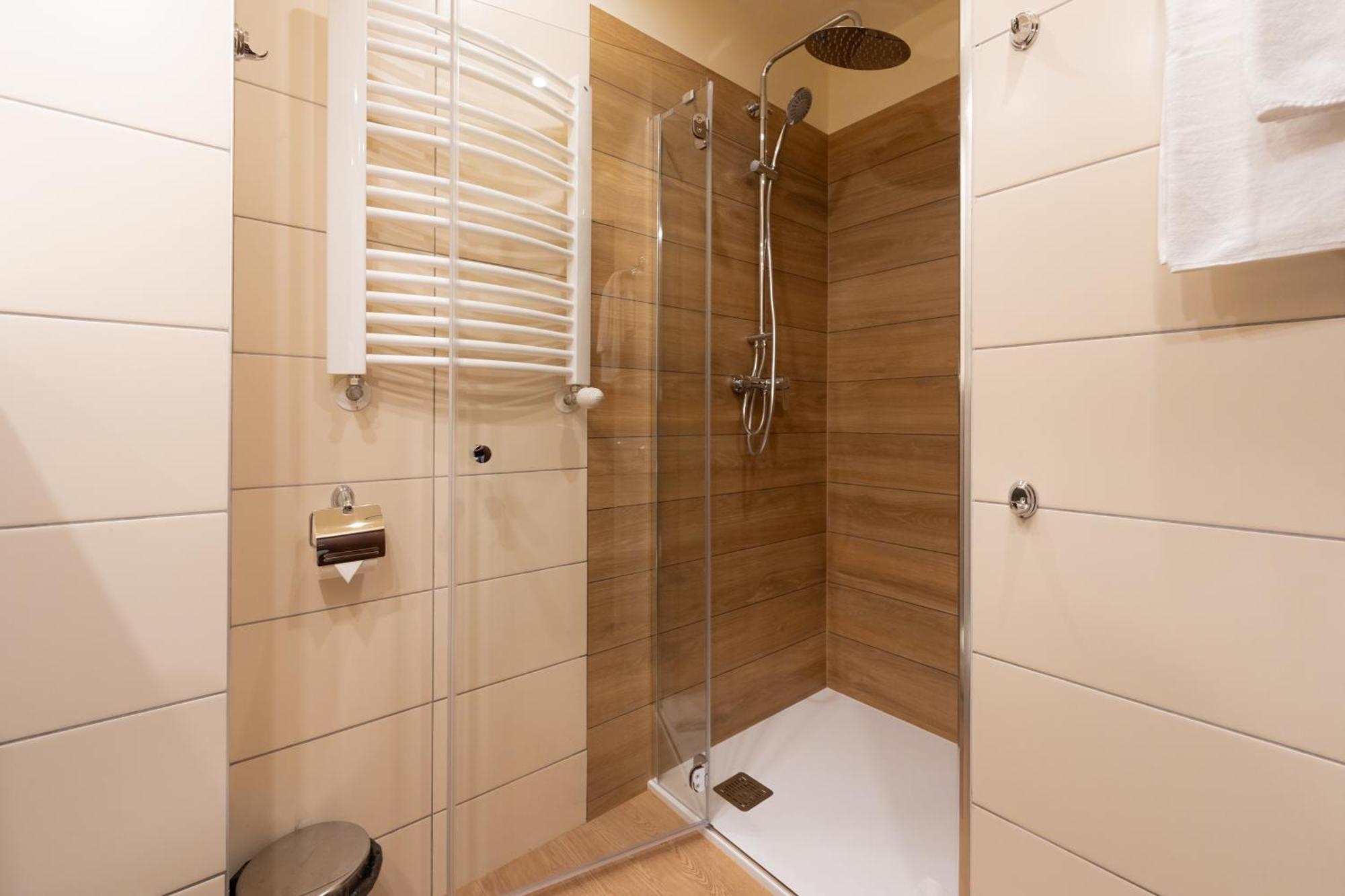 Business Single Room,1547554984:JPEG
