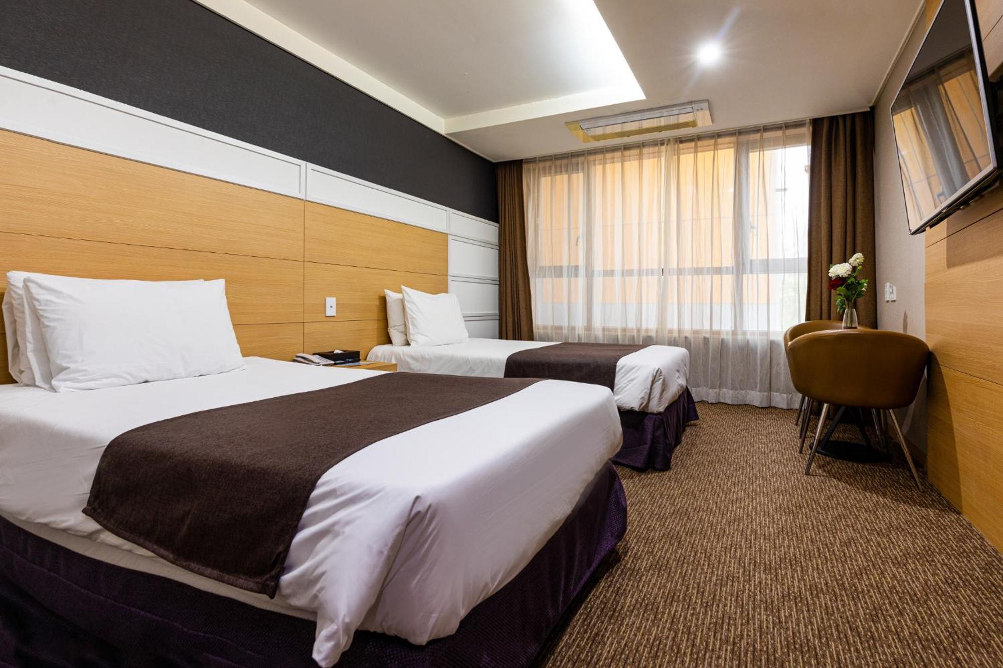 Standard Twin Room - No View
