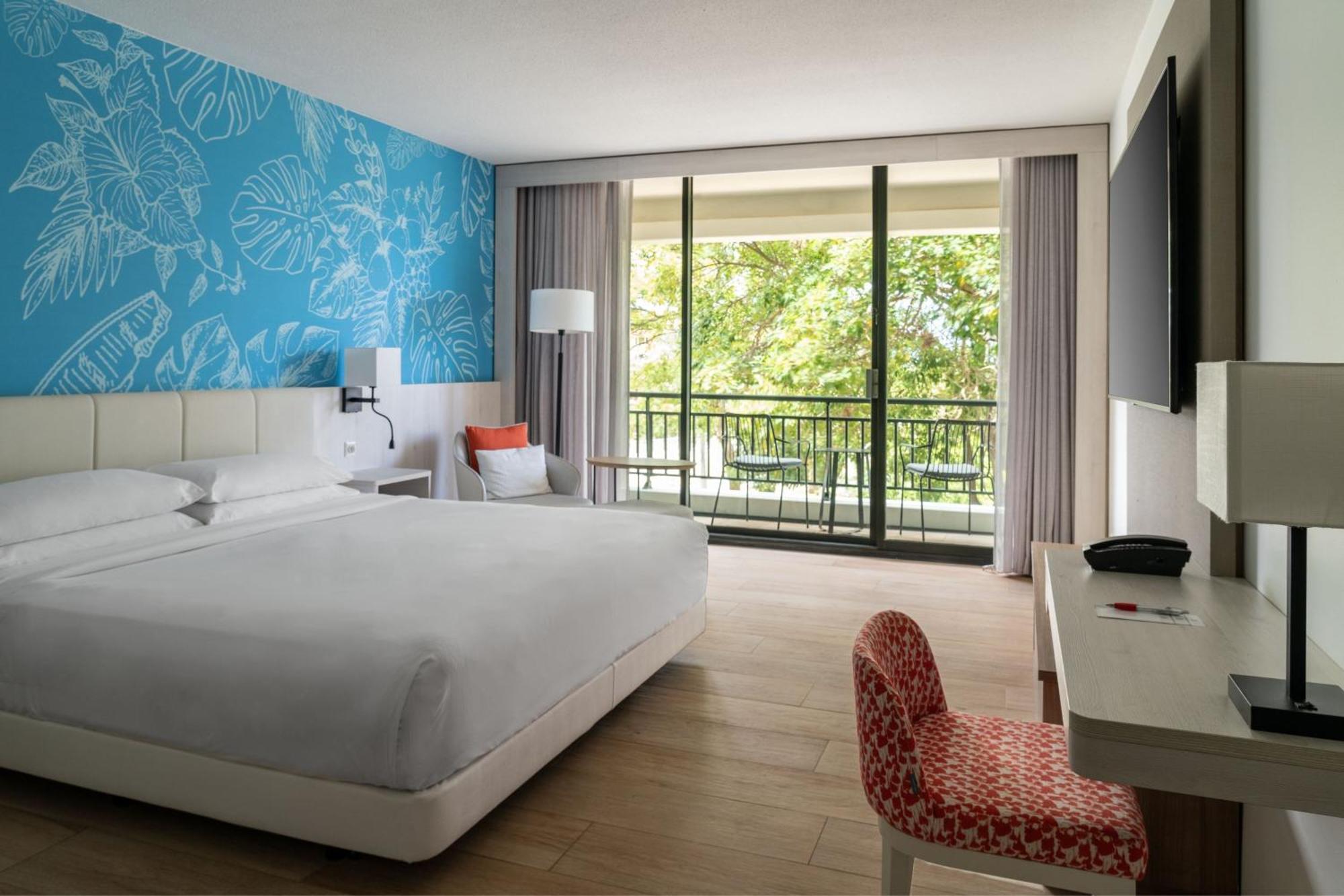 Partial Ocean view King bed