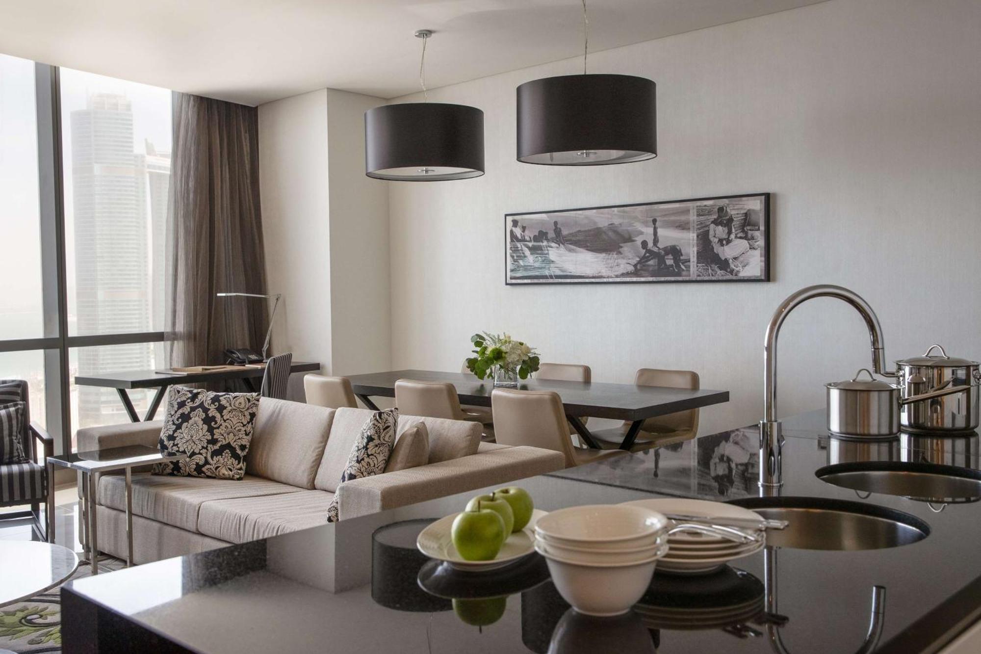 One-Bedroom Apartment with Sea View,1547850454:JPEG