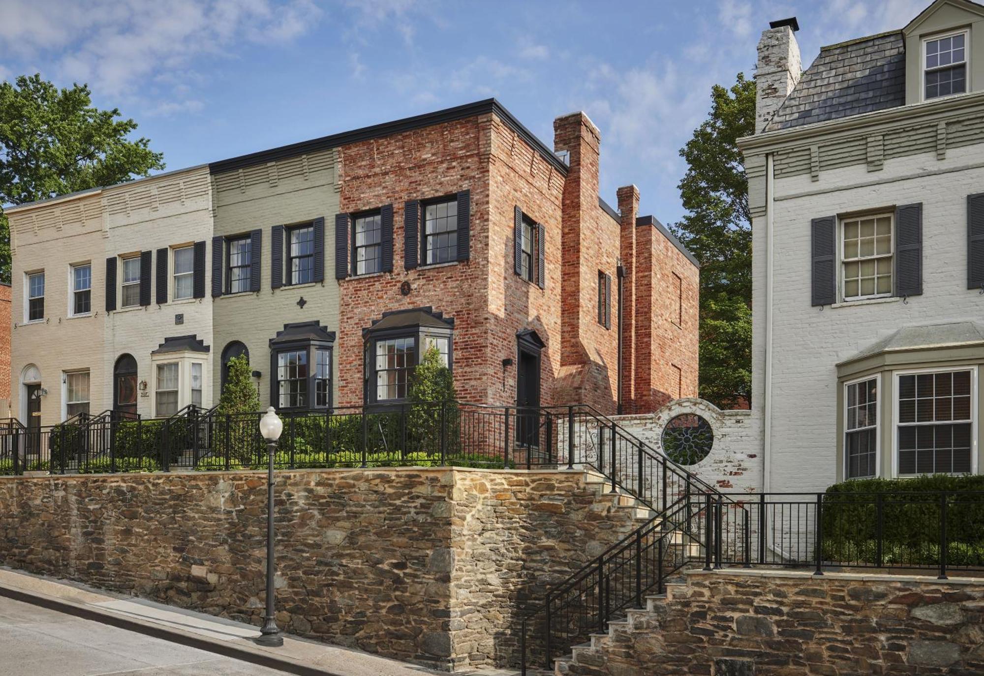 Townhouse,1547973349:JPEG