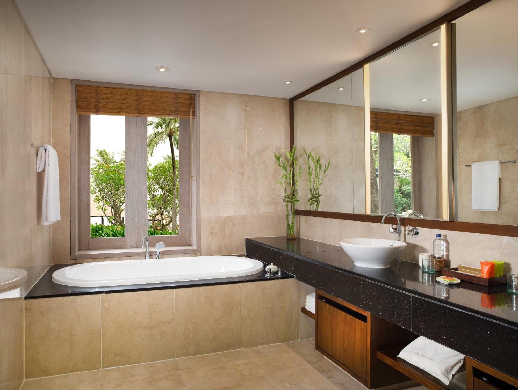 King Suite - Lagoon Access,1697845156:JPEG