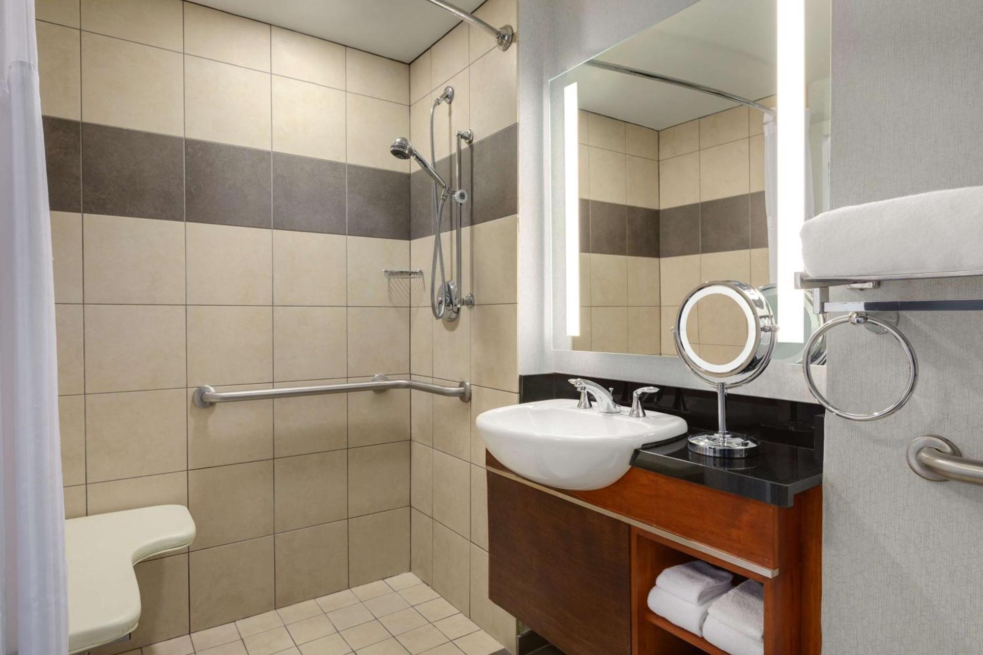 Queen Room with Two Queen Beds and Roll-In Shower - Mobility and Hearing Access