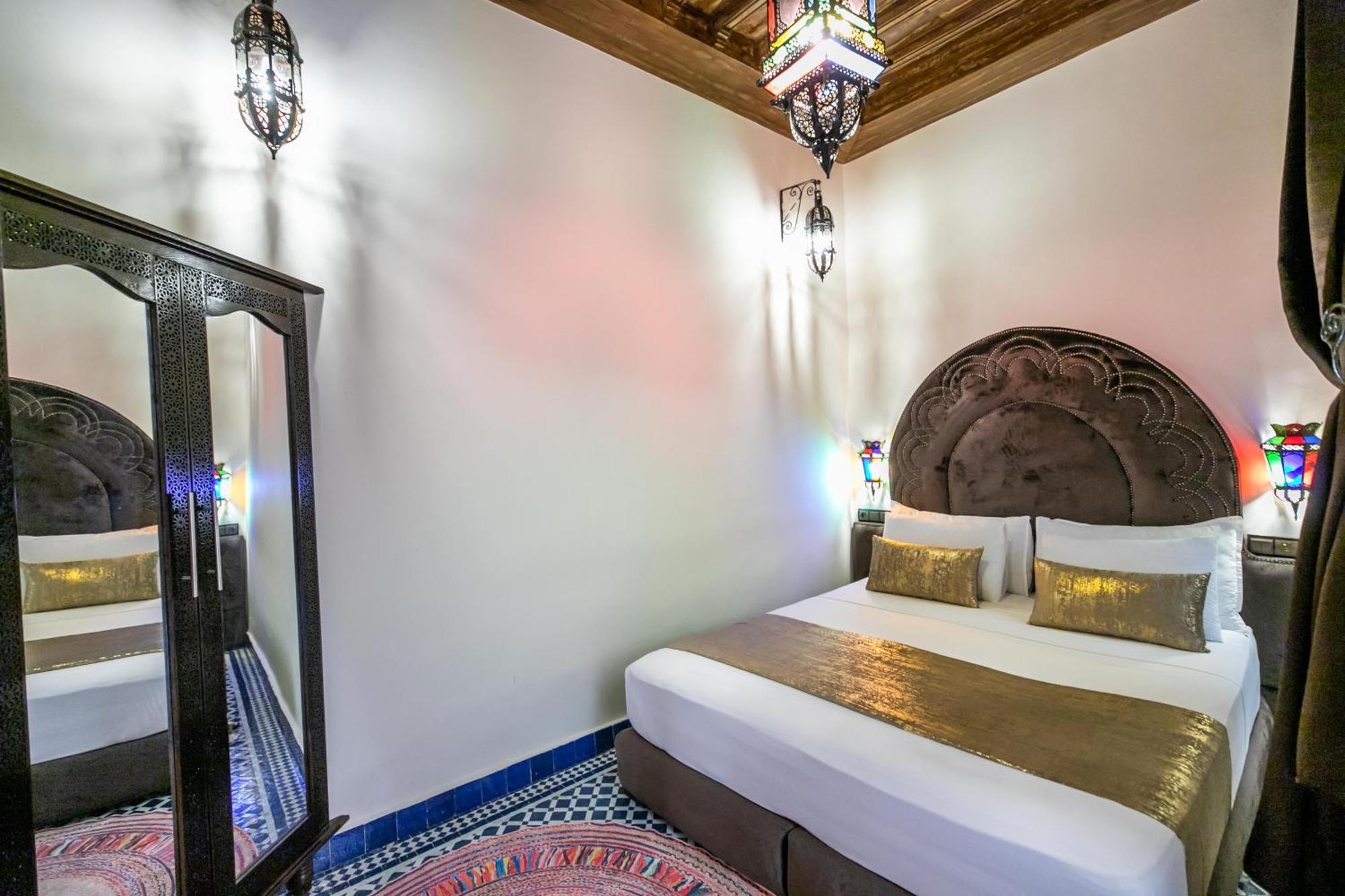 Tweepersoonskamer met 1 of 2 Bedden en Eigen Badkamer