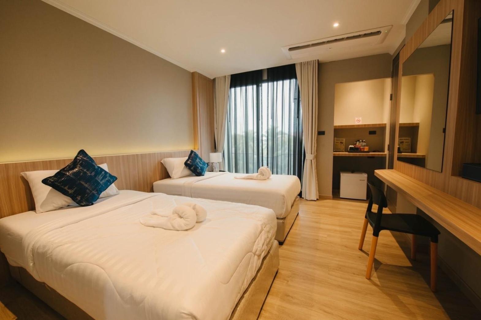 Standard Twin Room