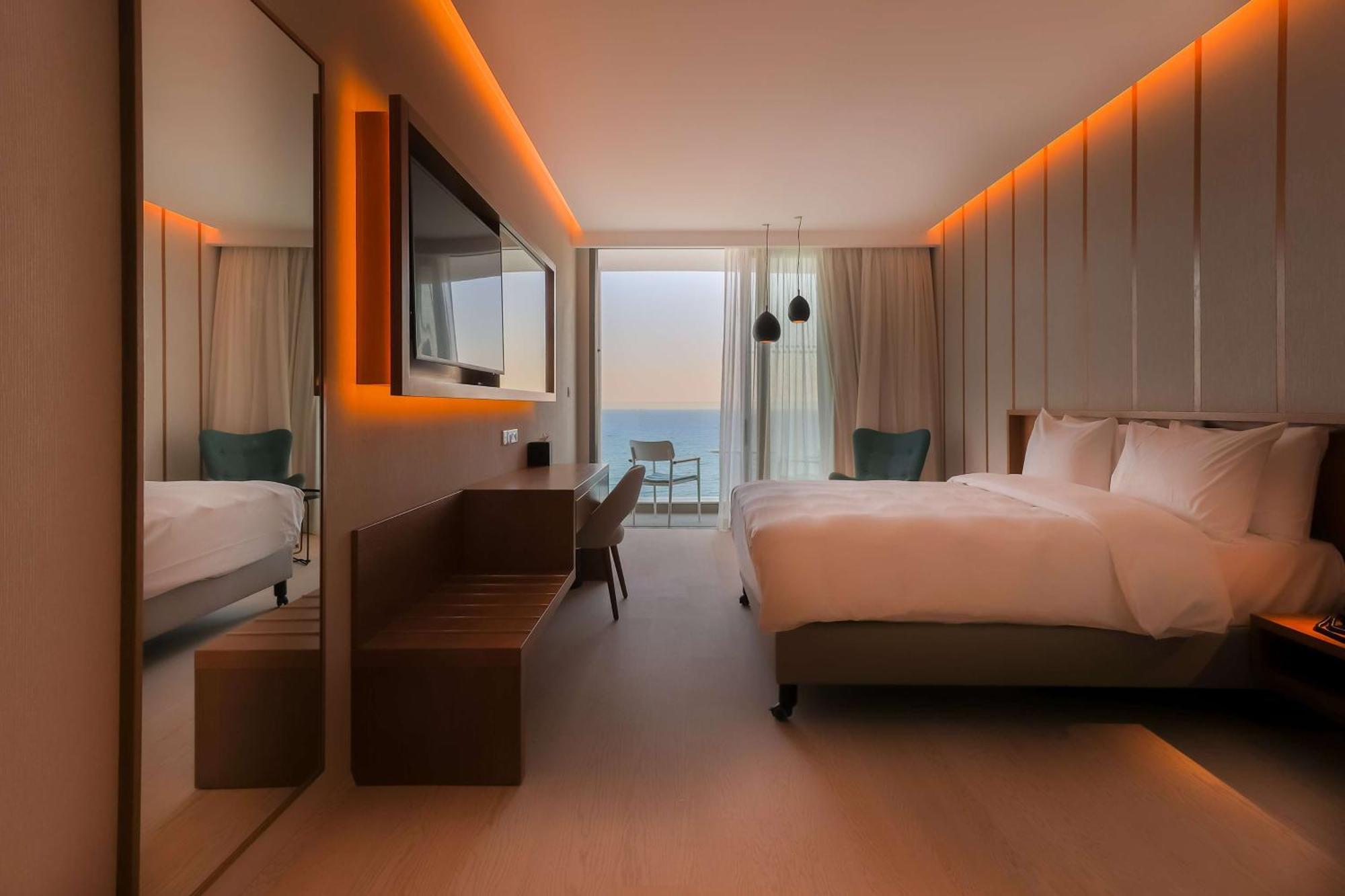 Standard Room with Balcony and Sea view,1552208293:JPEG