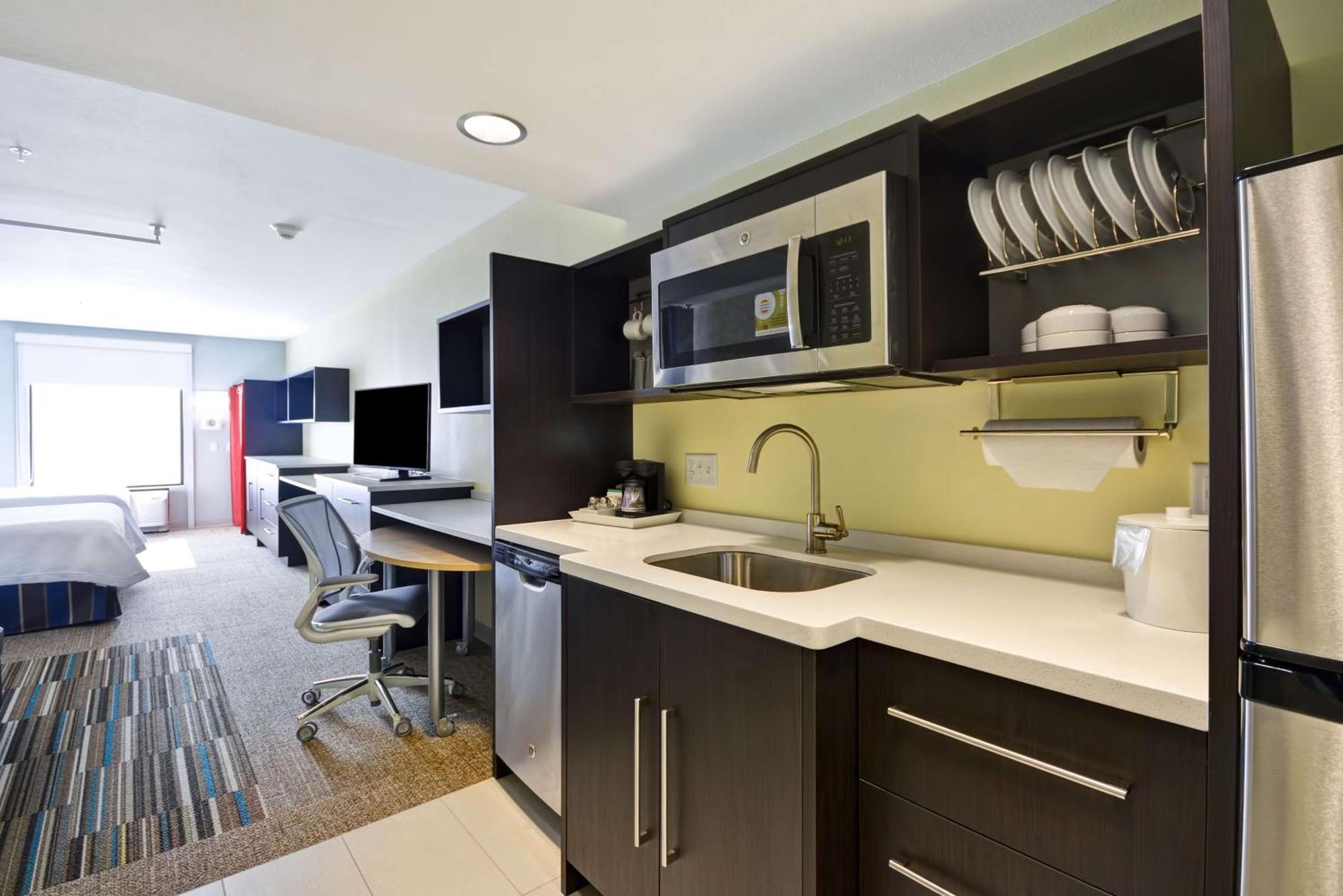 King Studio Suite - Hearing Access/Non-Smoking