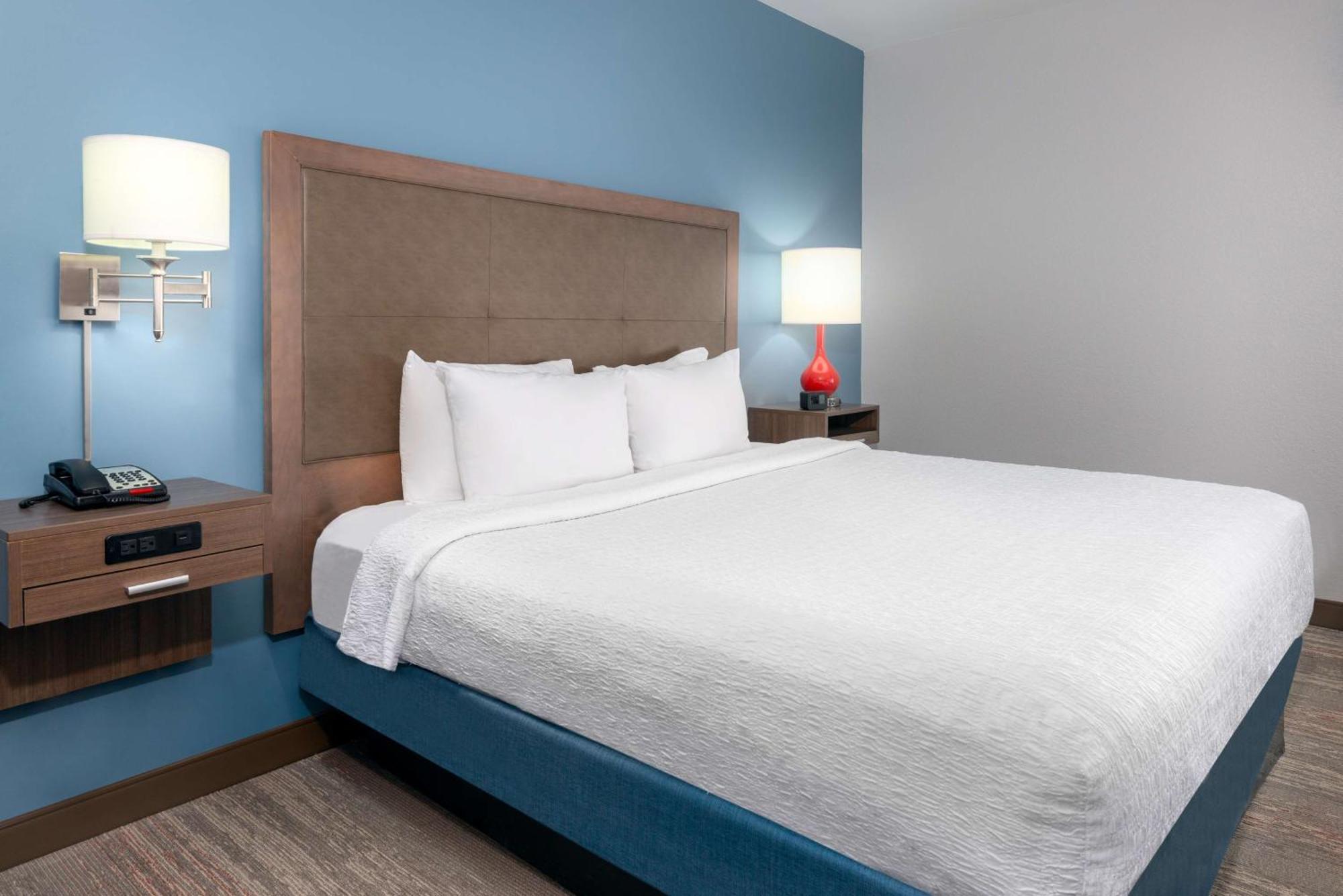 Estudio con cama extragrande y sofá cama - No fumadores