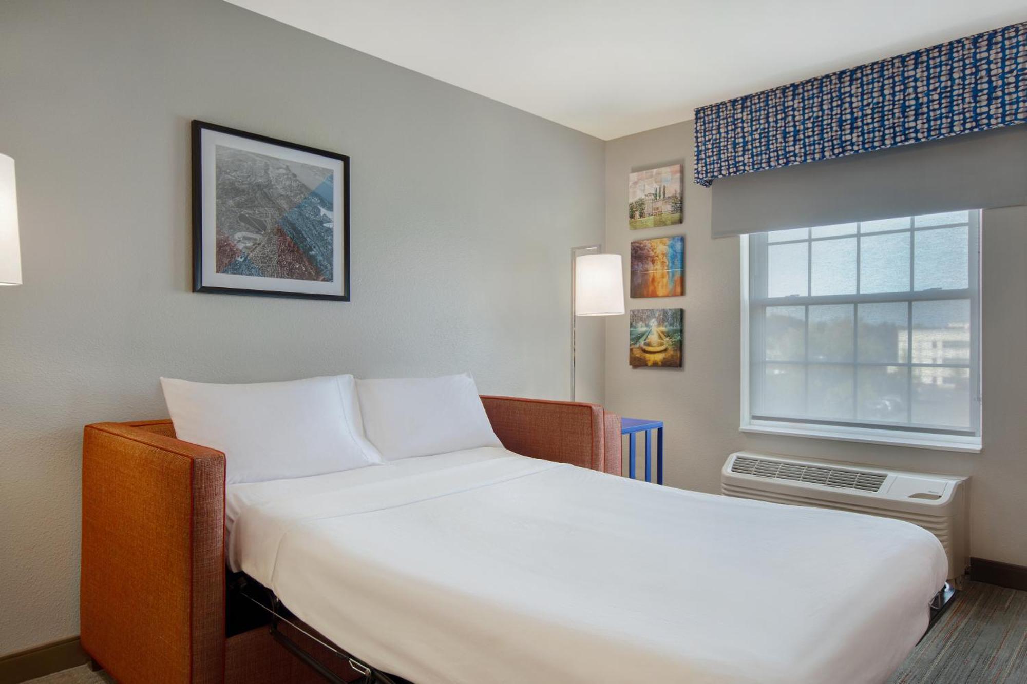 King Room with Sofa Bed - Non-Smoking