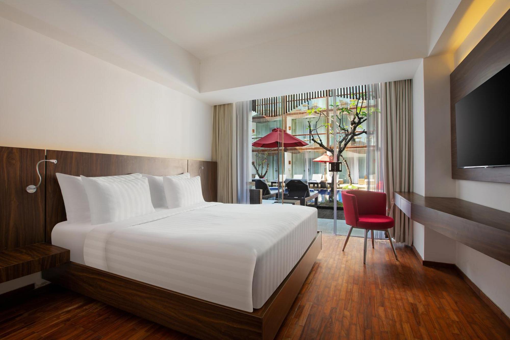Deluxe Double or Twin Room Pool Access