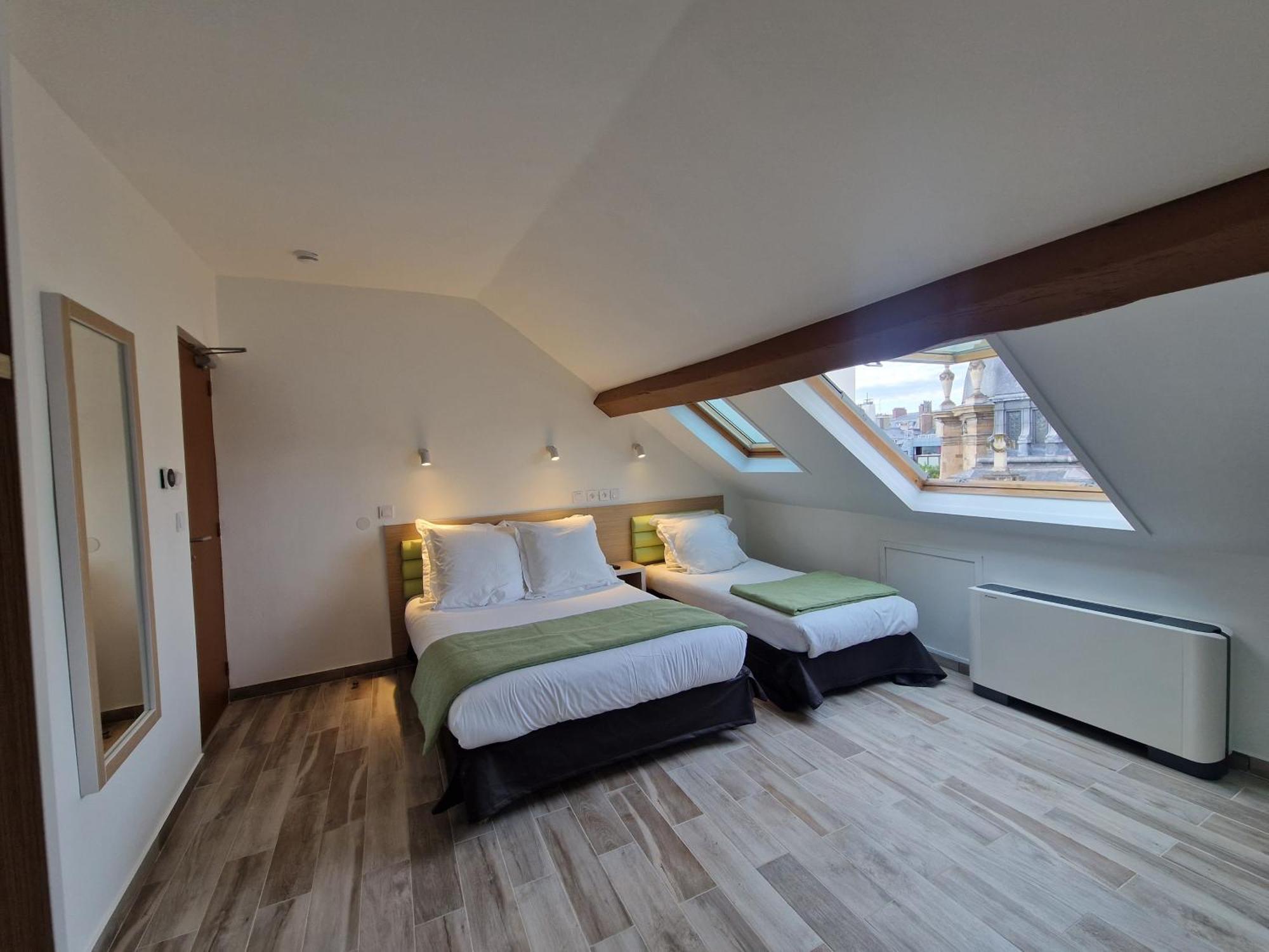 Comfort Triple Room