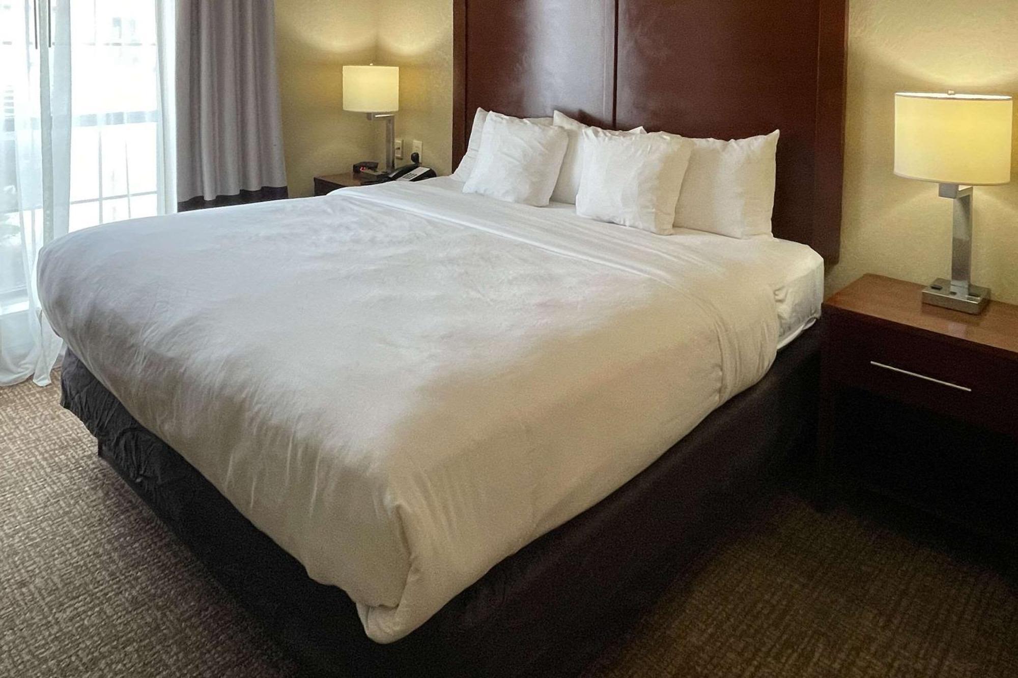 Suite Doble con hidromasaje - No fumadores - 1 cama grande