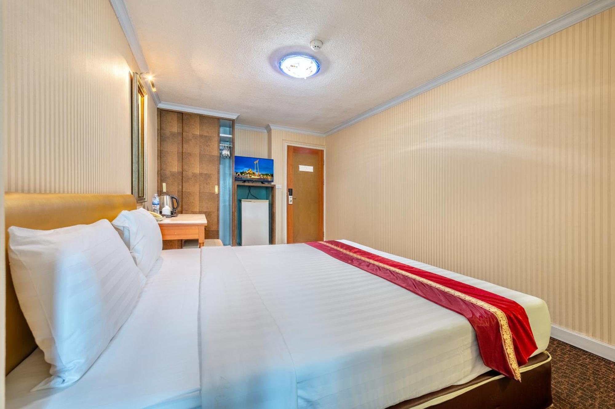 Superior Double or Twin Room,1548524002:JPEG