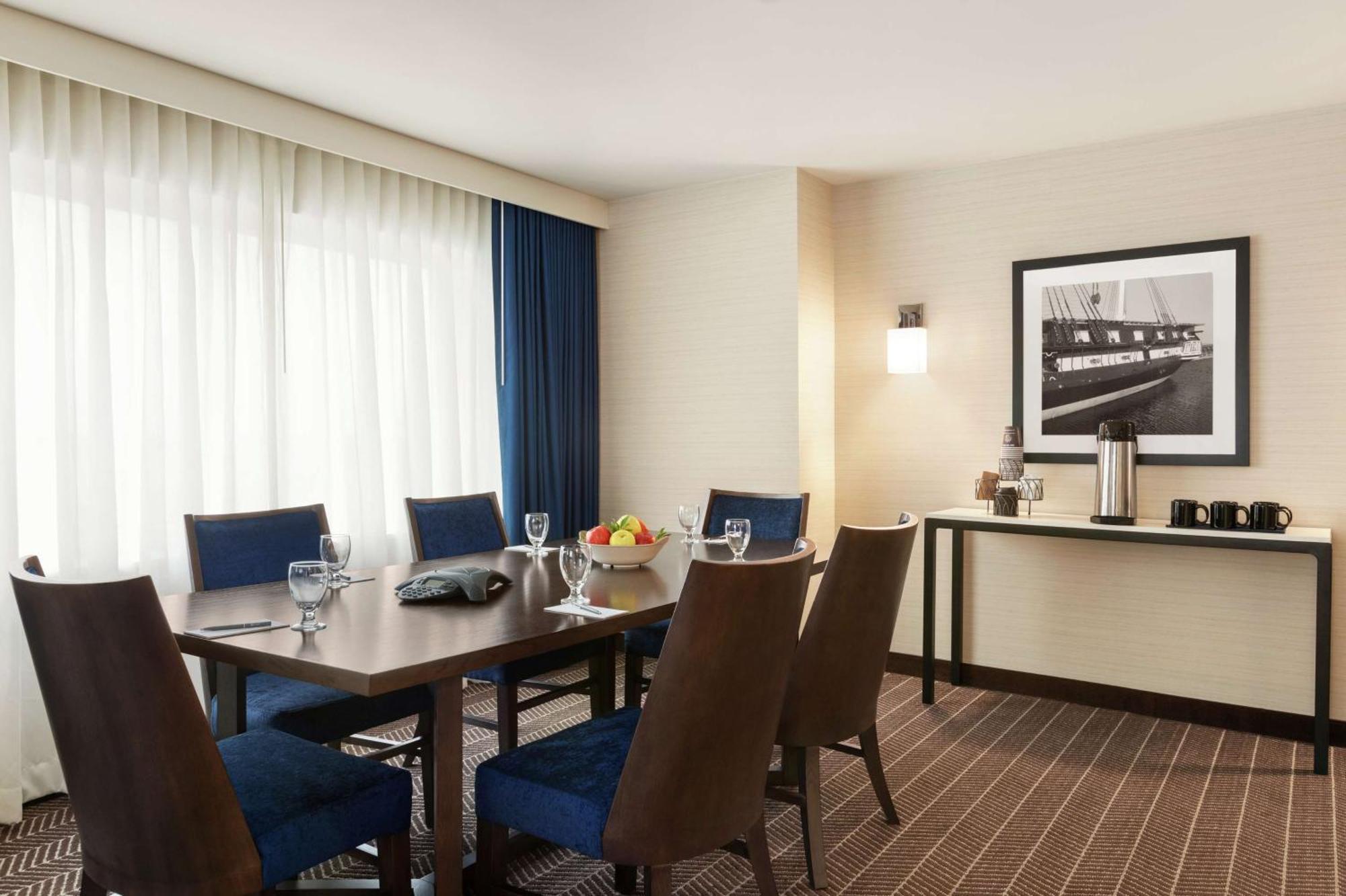 Suite Lit King-Size Exécutive - Non-Fumeurs