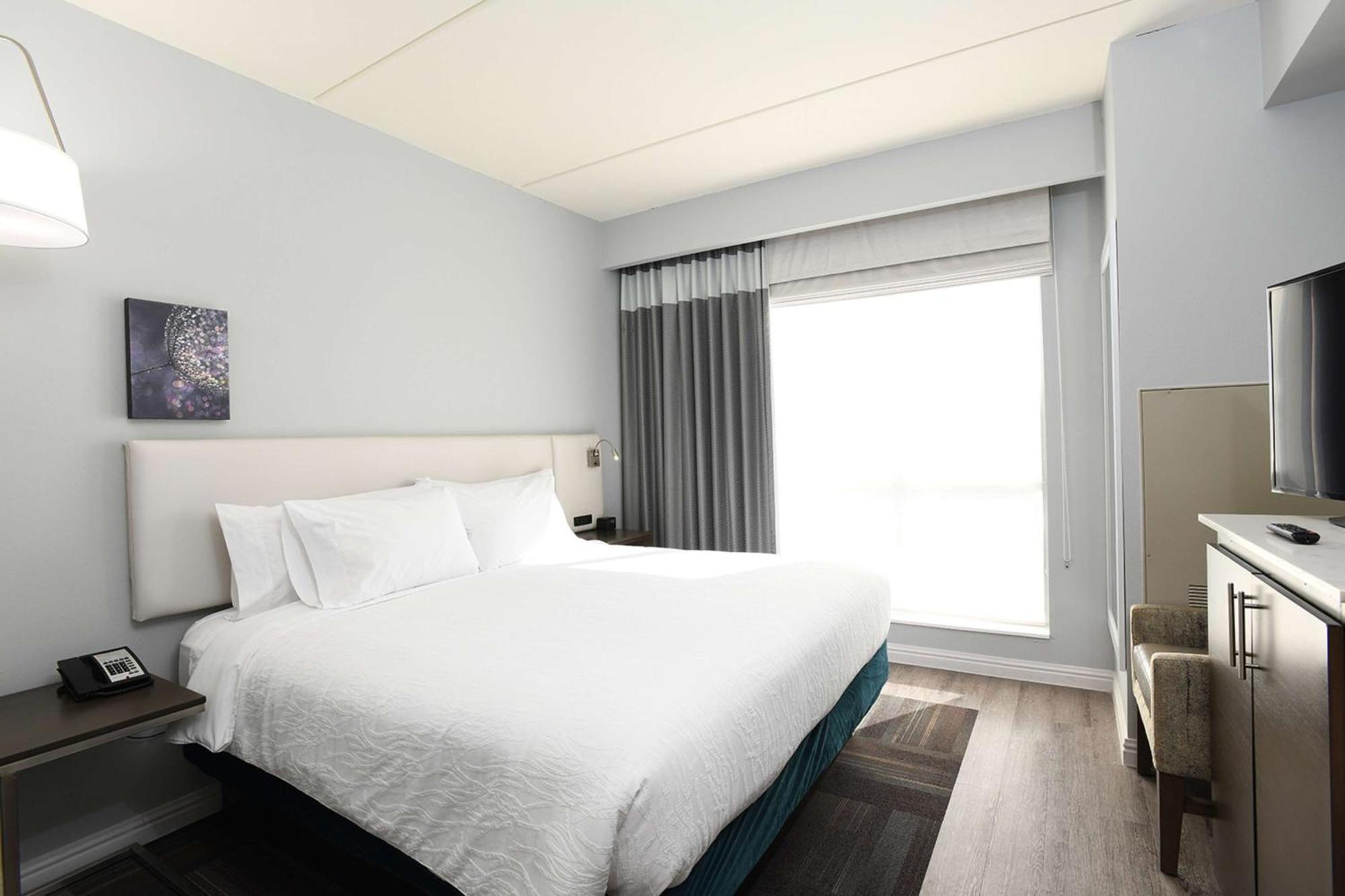 Deluxe King Room - Mobility Access