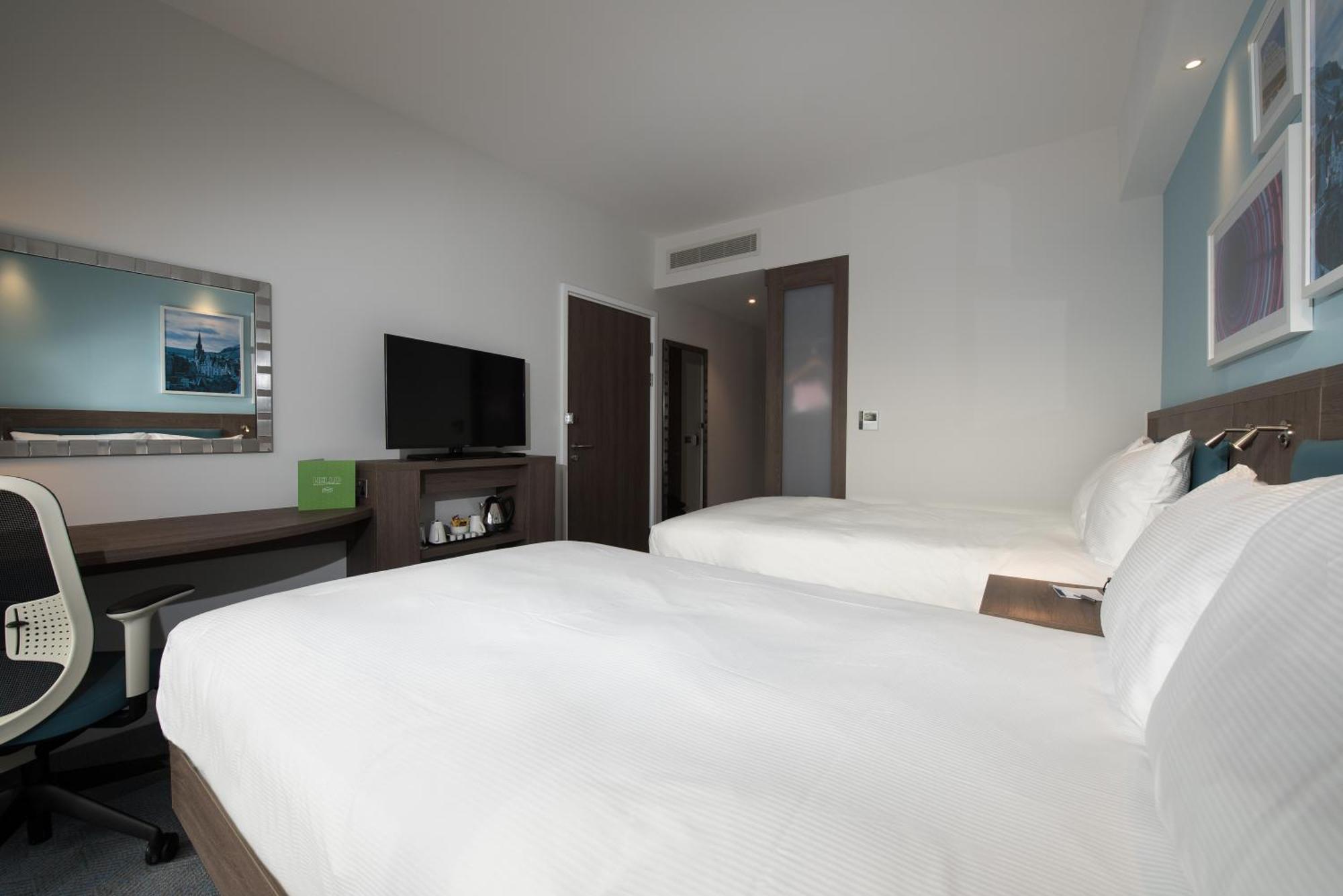 Twin Room,1548821812:JPEG