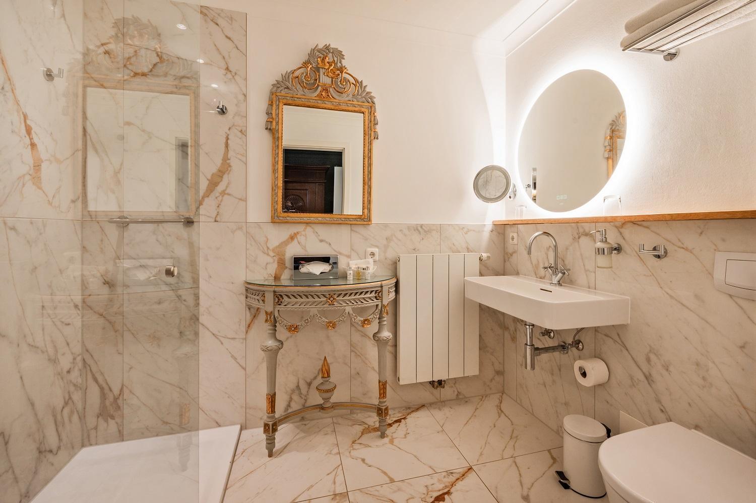 Flexible Double Room (1 stay - different rooms)