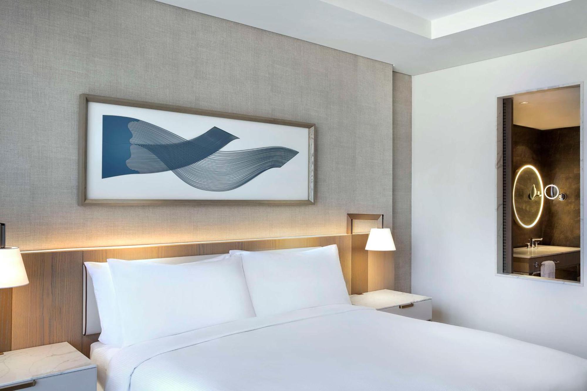 King Guest Room,1548807760:JPEG