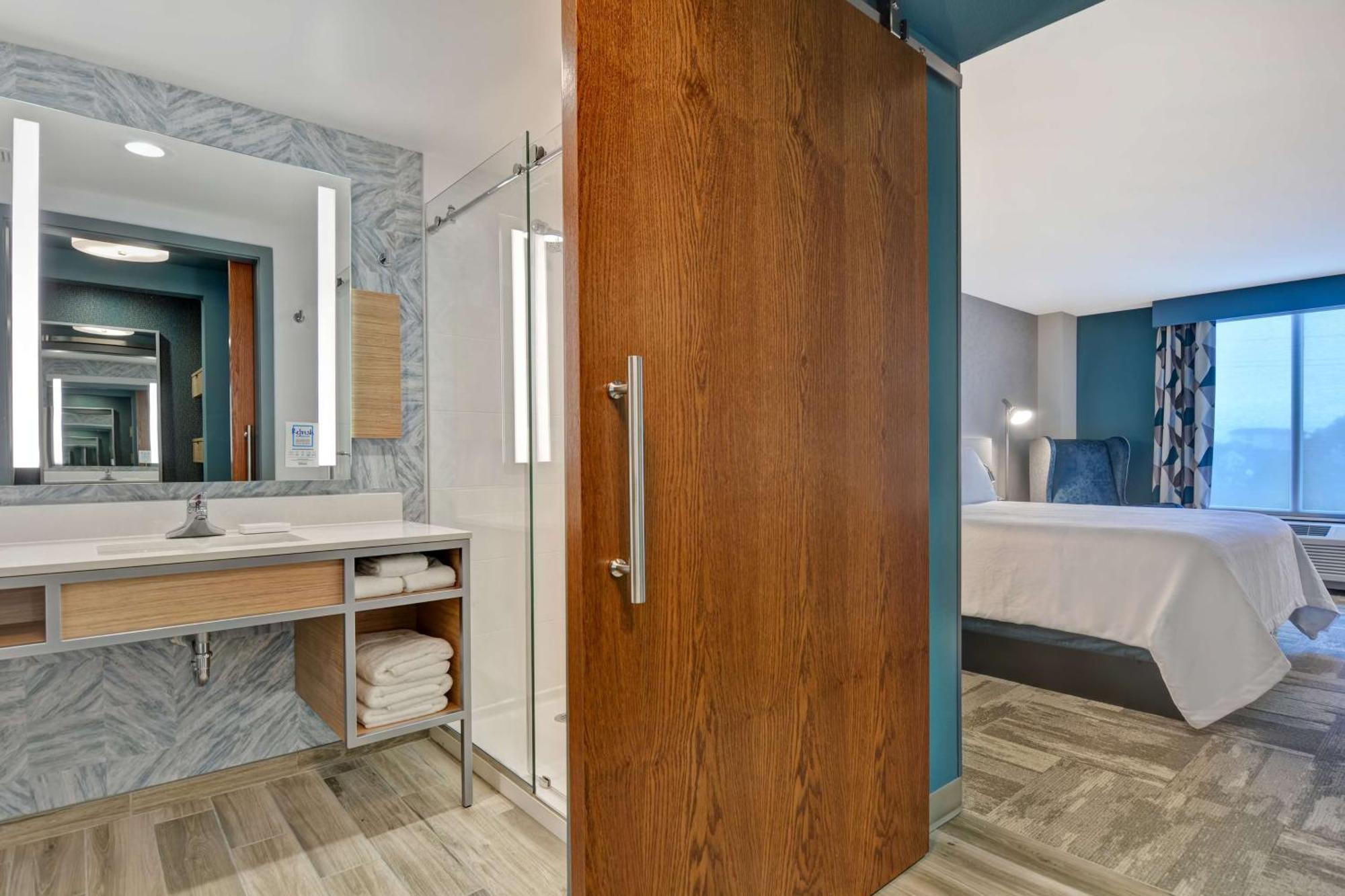 King Room - Hearing Accessible