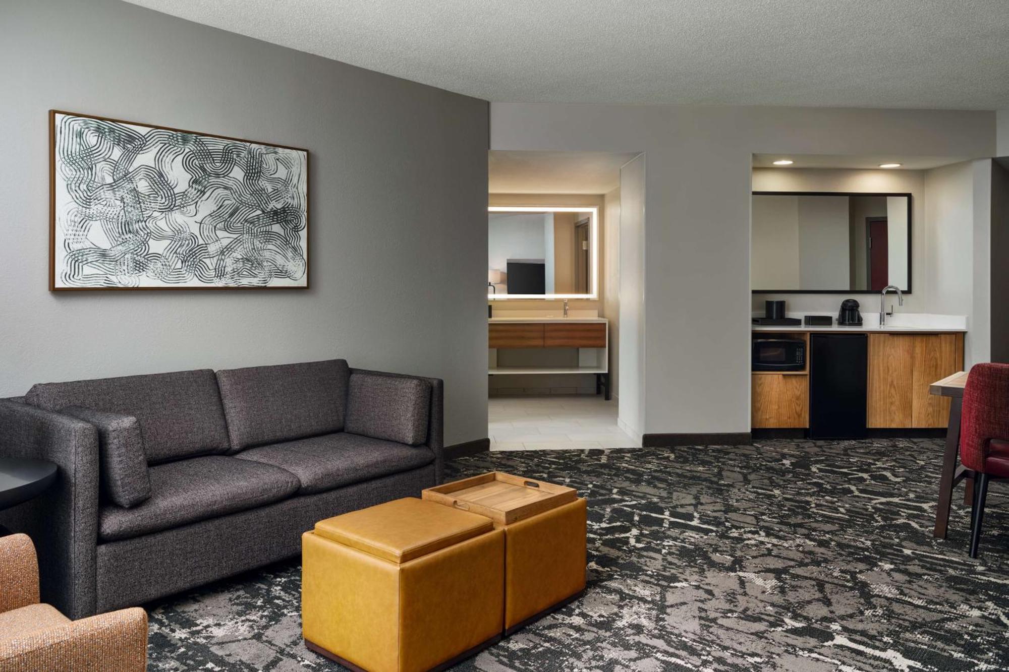 King Corner Suite City View Non-Smoking