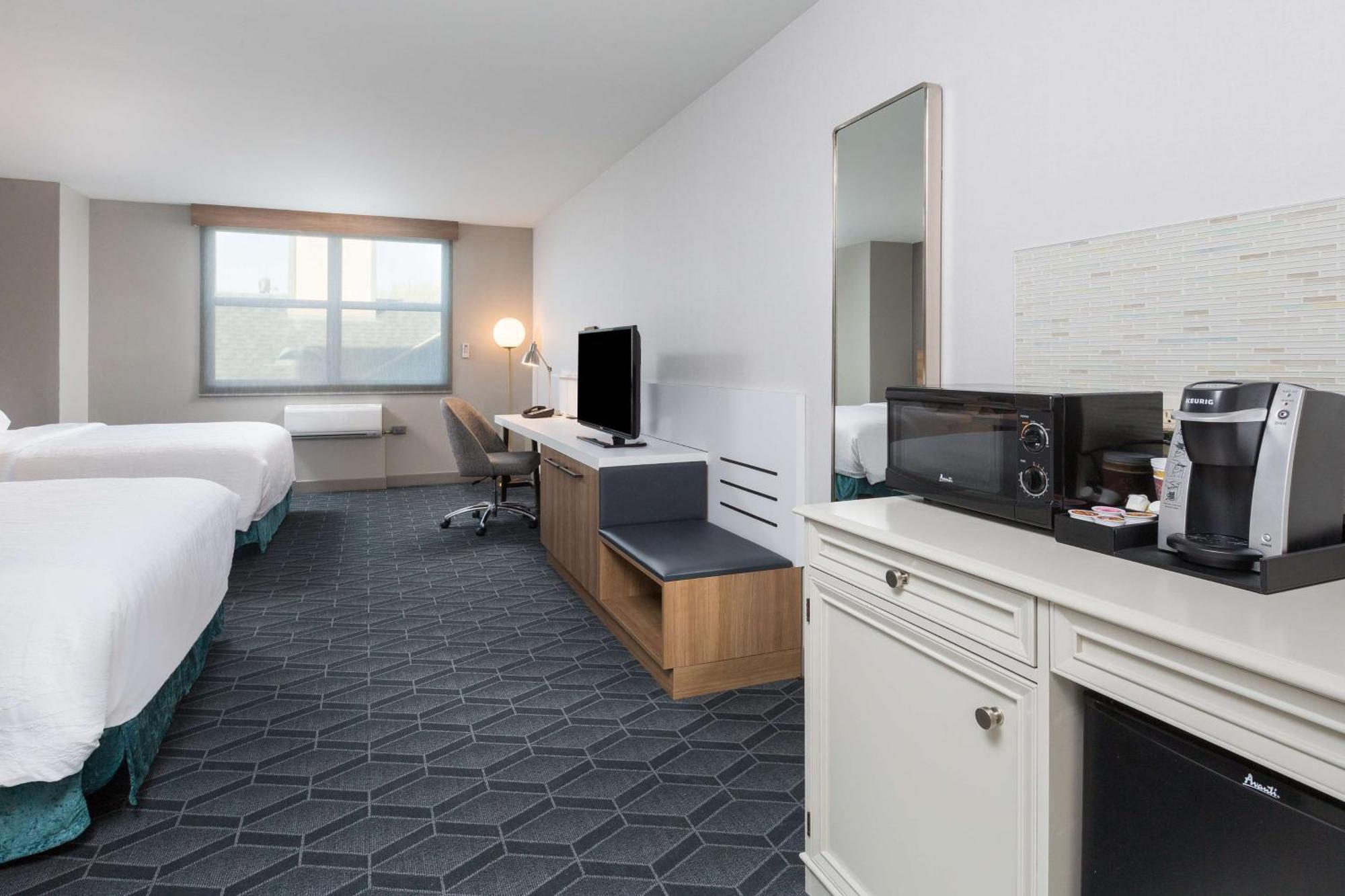 Double Room with Two Double Beds - Disability Access