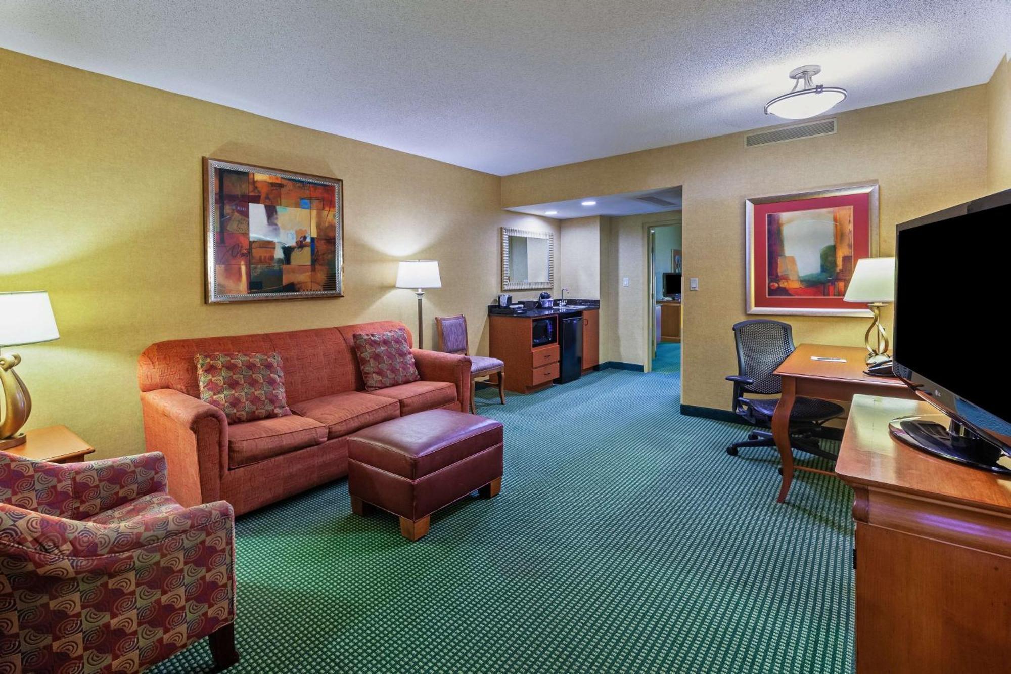 Suite Two Double Beds Non-Smoking