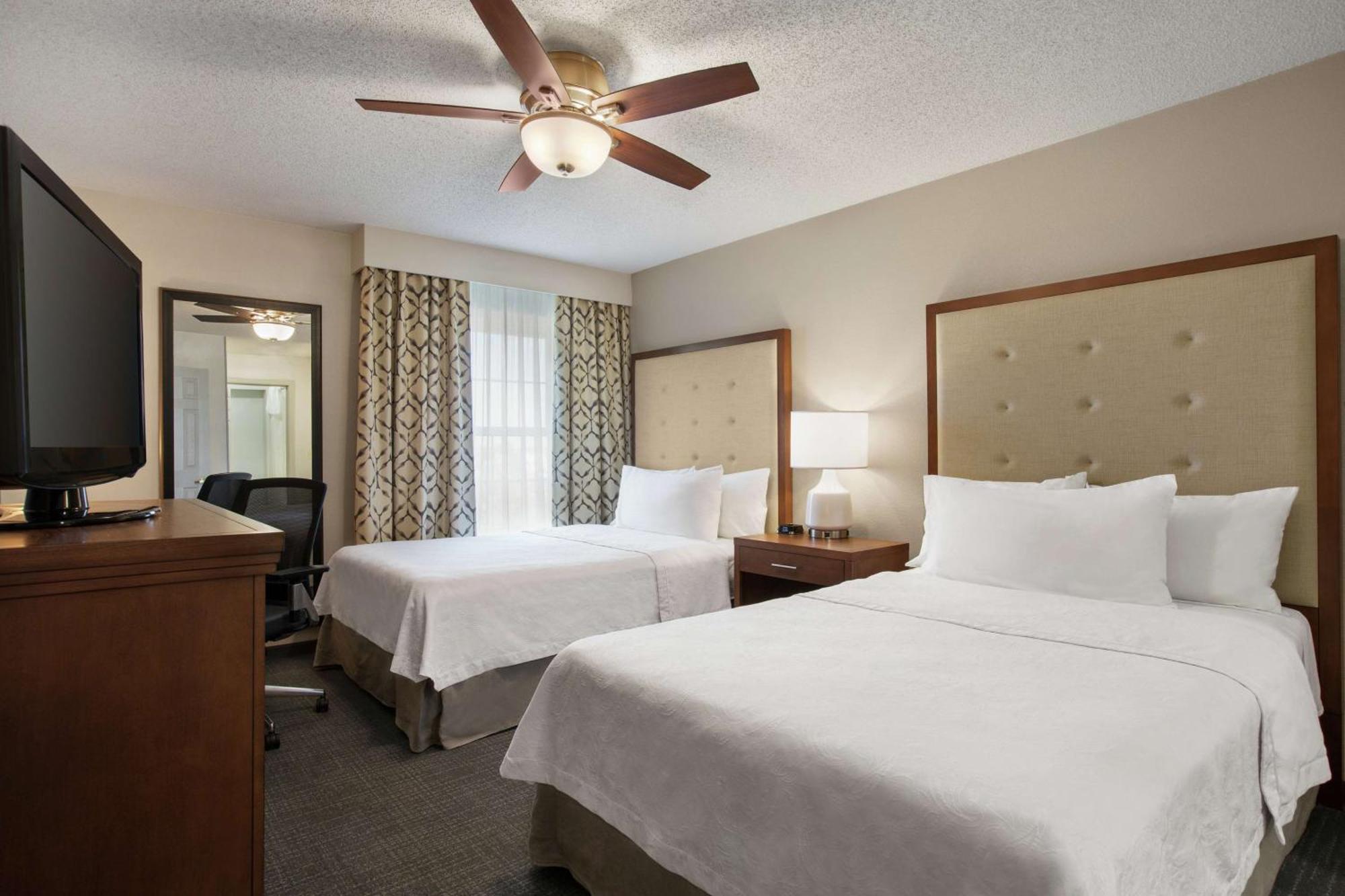One-Bedroom Suite with Two Double Beds and Patio