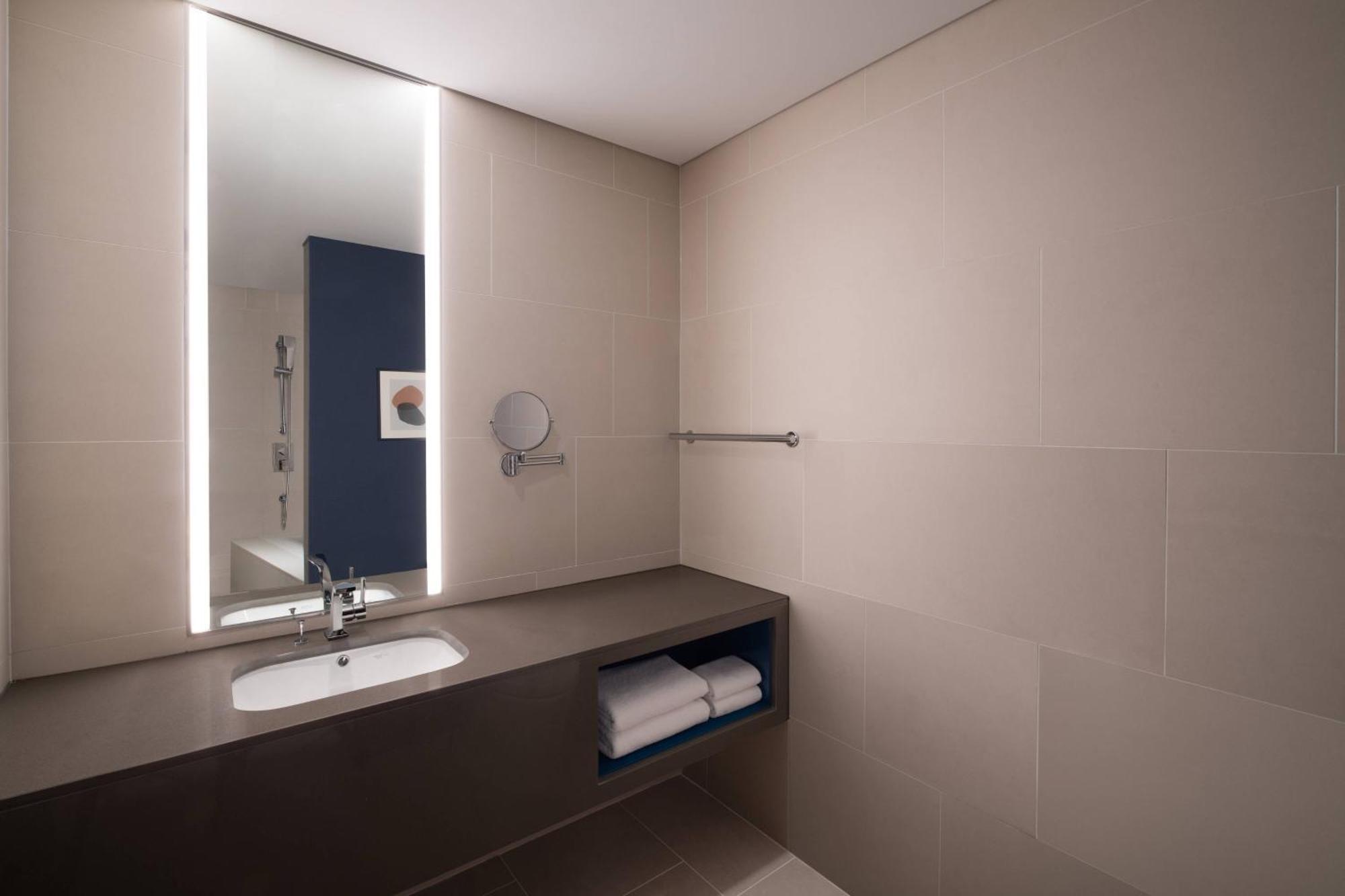 Premier King Suite