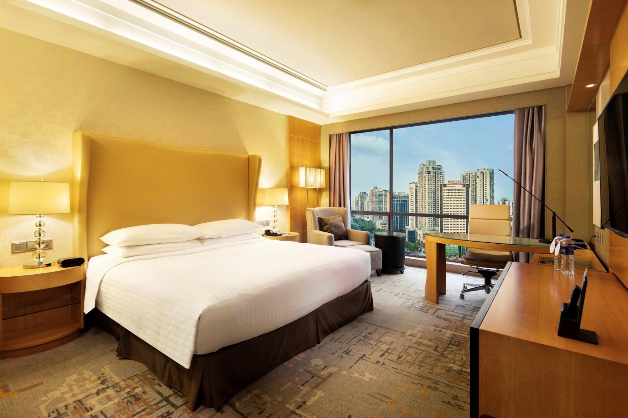 Deluxe King Room City View,1552643812:JPEG