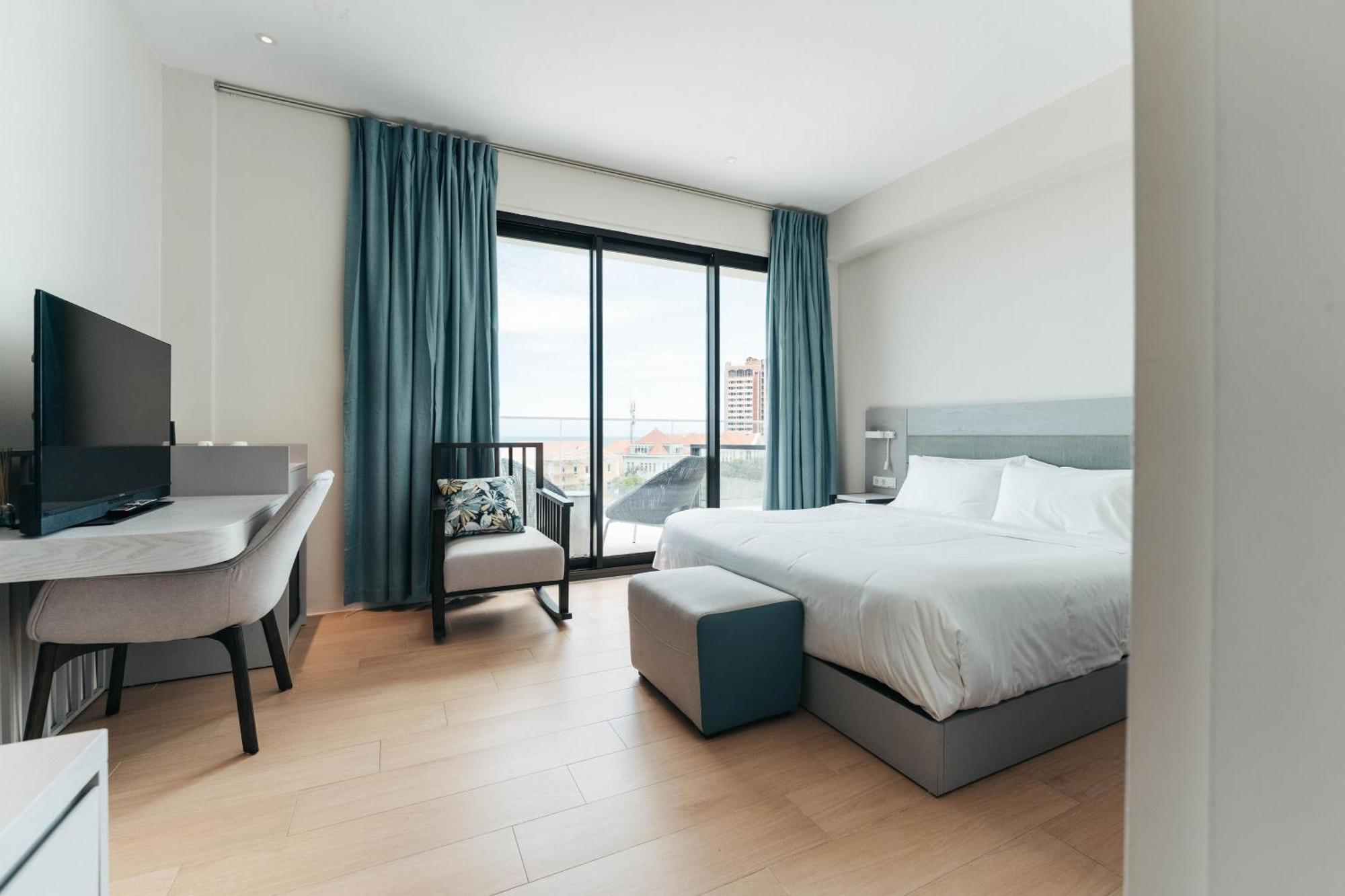 Deluxe Studio Suite,1549001056:JPEG