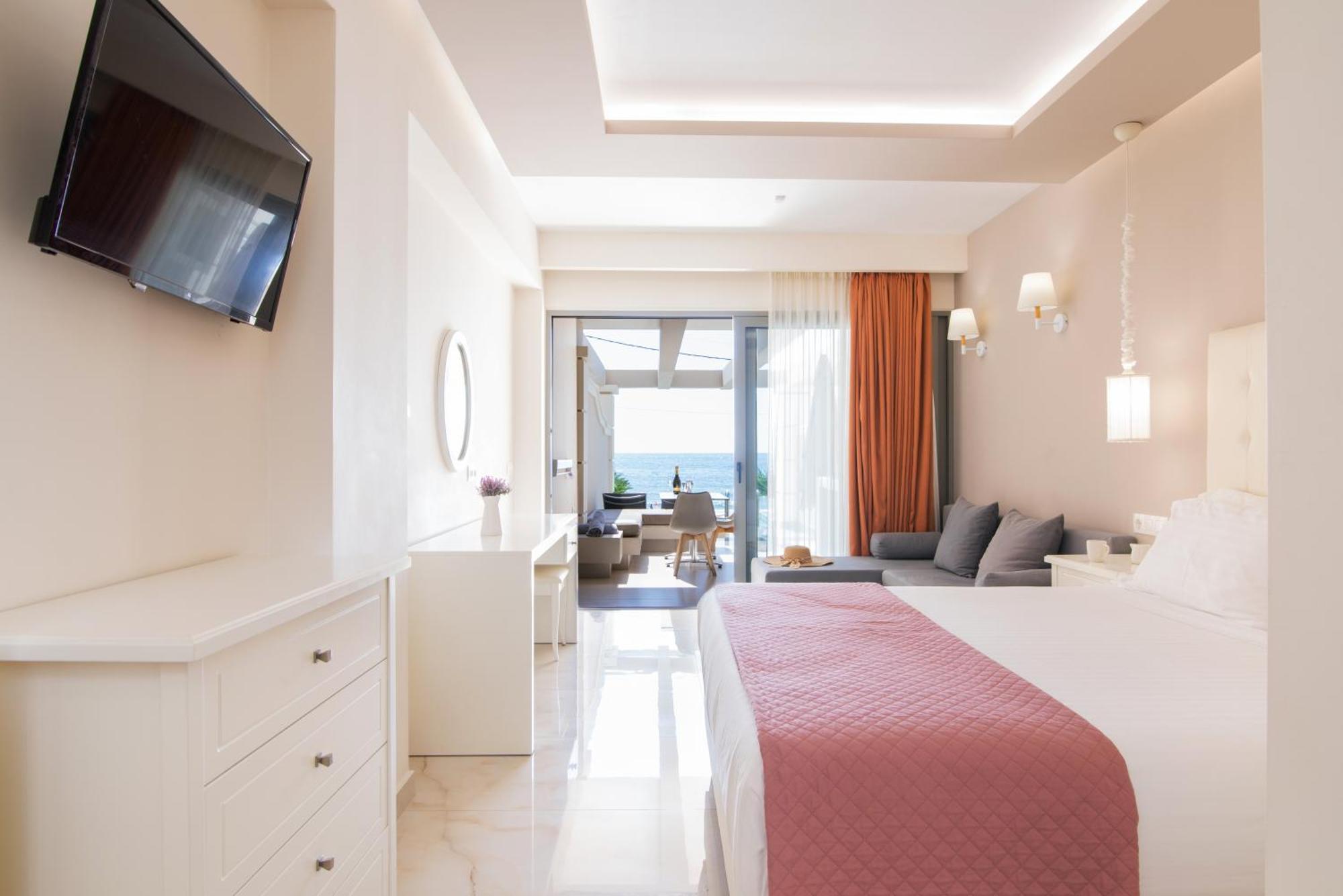 Junior Suite with Private Pool